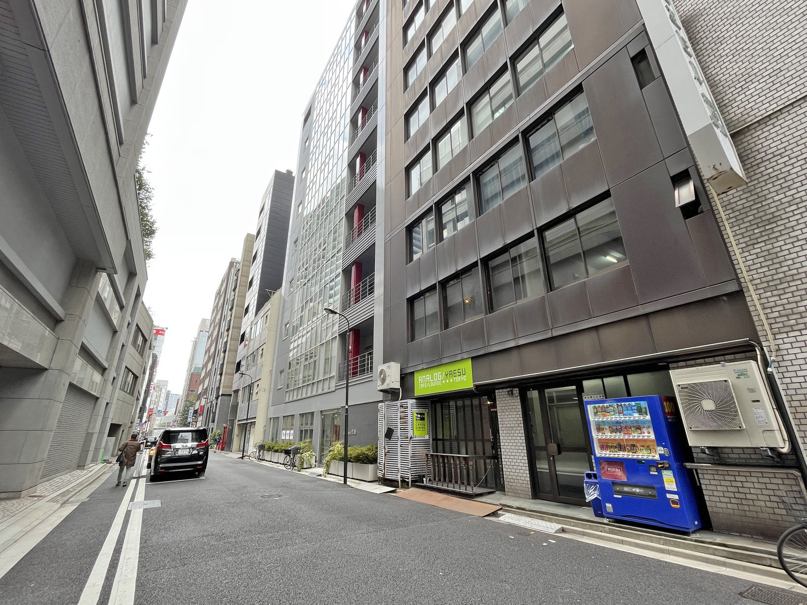 城辺橋ビル前面通り
