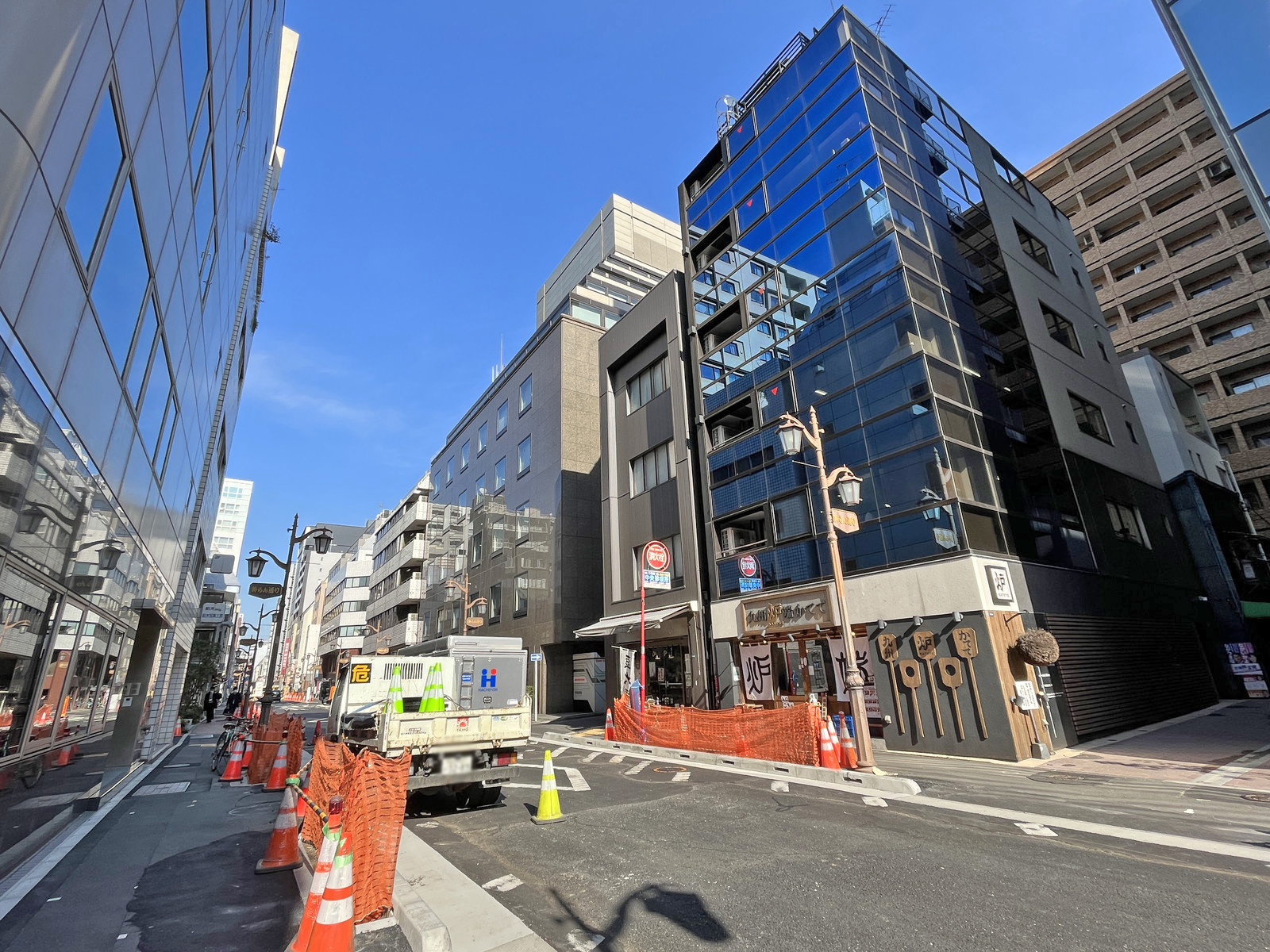 岡村ビル前面通り
