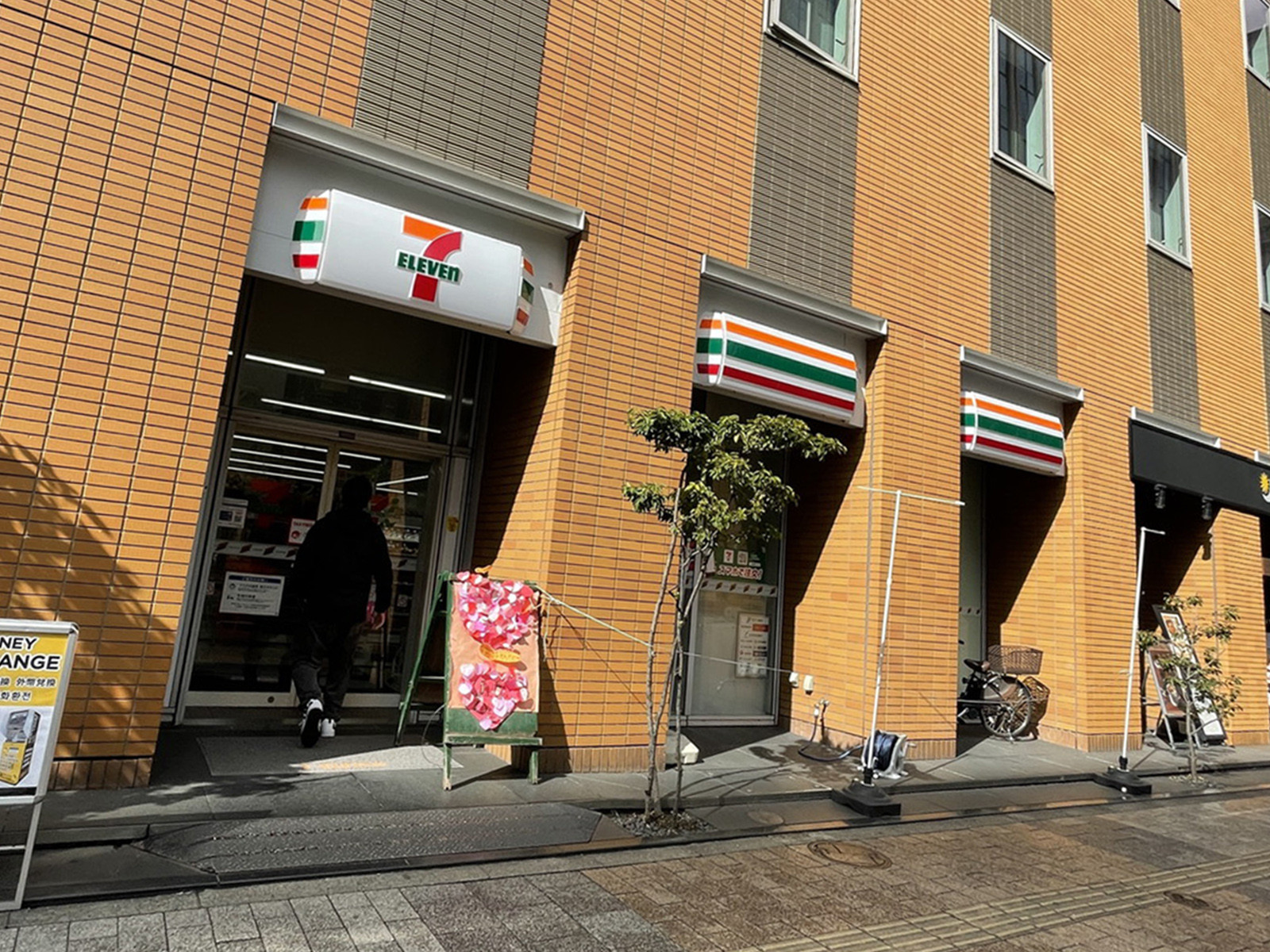 徒歩1分のセブンイレブン秋葉原駅北店