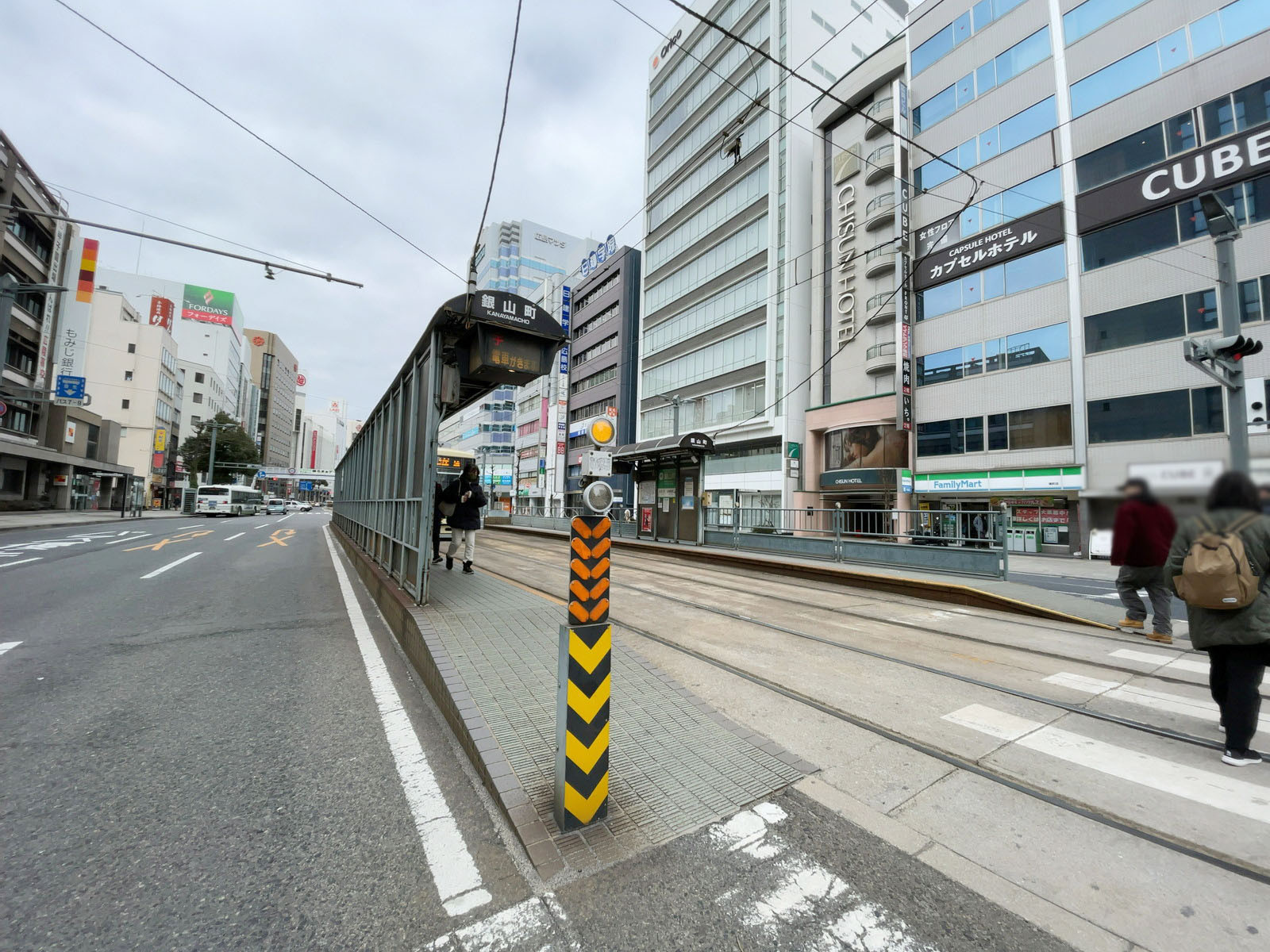 徒歩圏内の「銀山町駅」