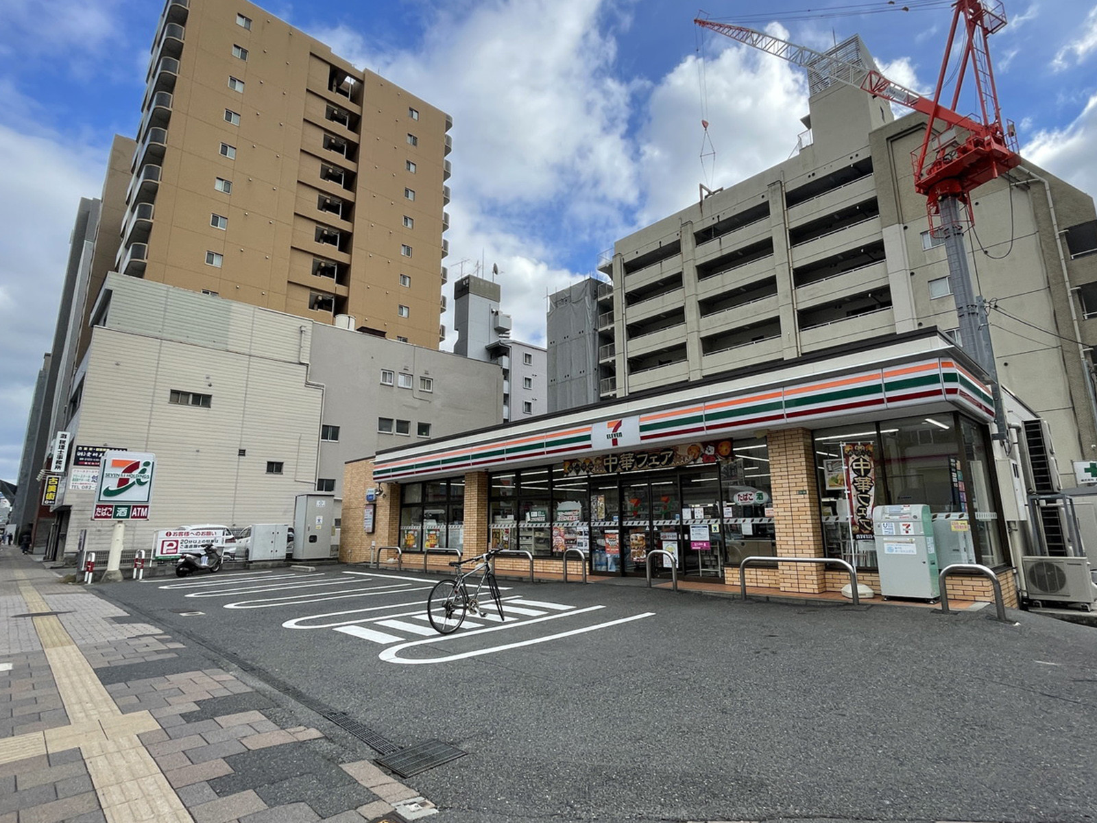 徒歩1分のセブンイレブン広島国泰寺2丁目店
