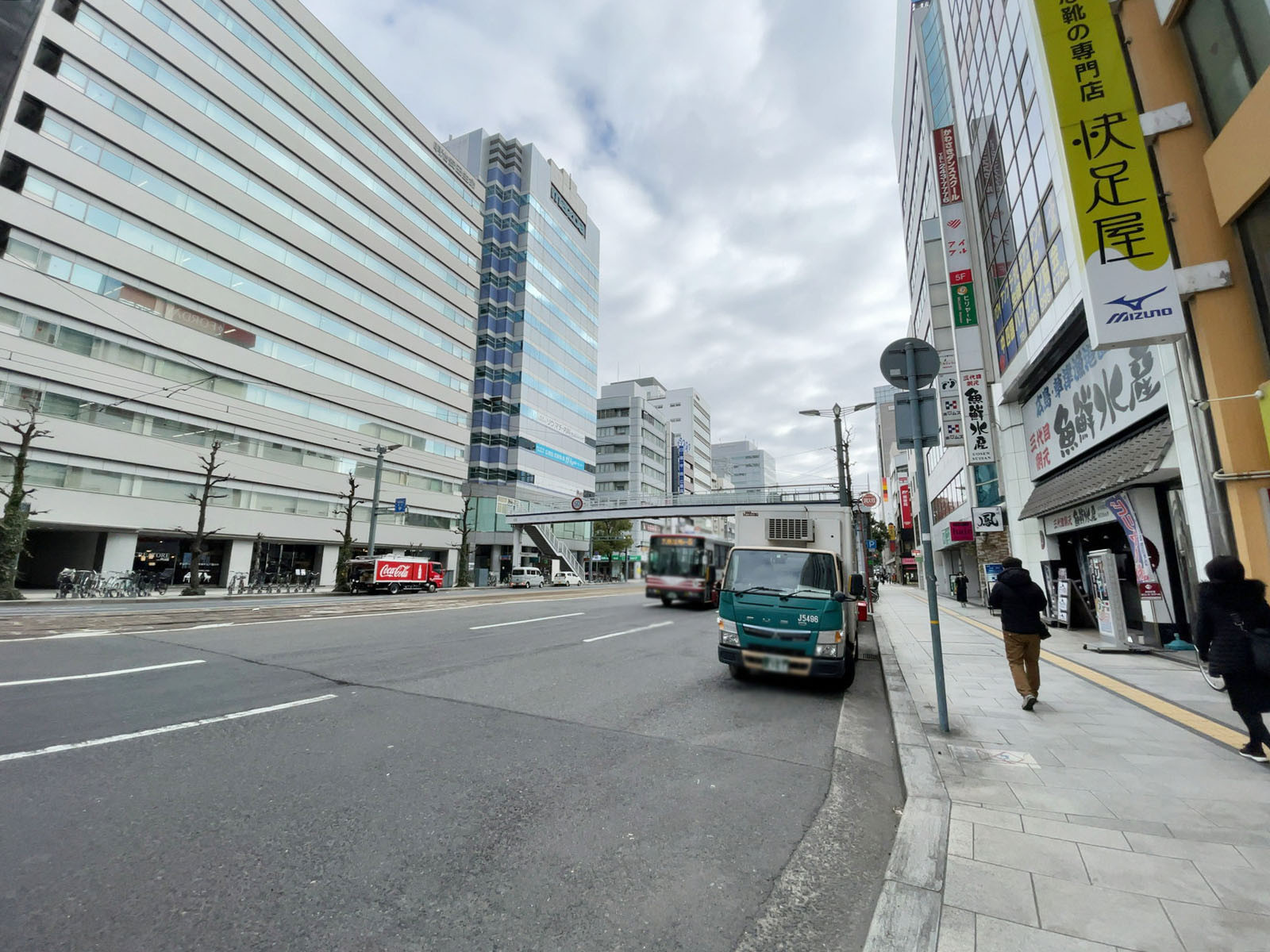 クリタ胡町ビル前面の相生通り