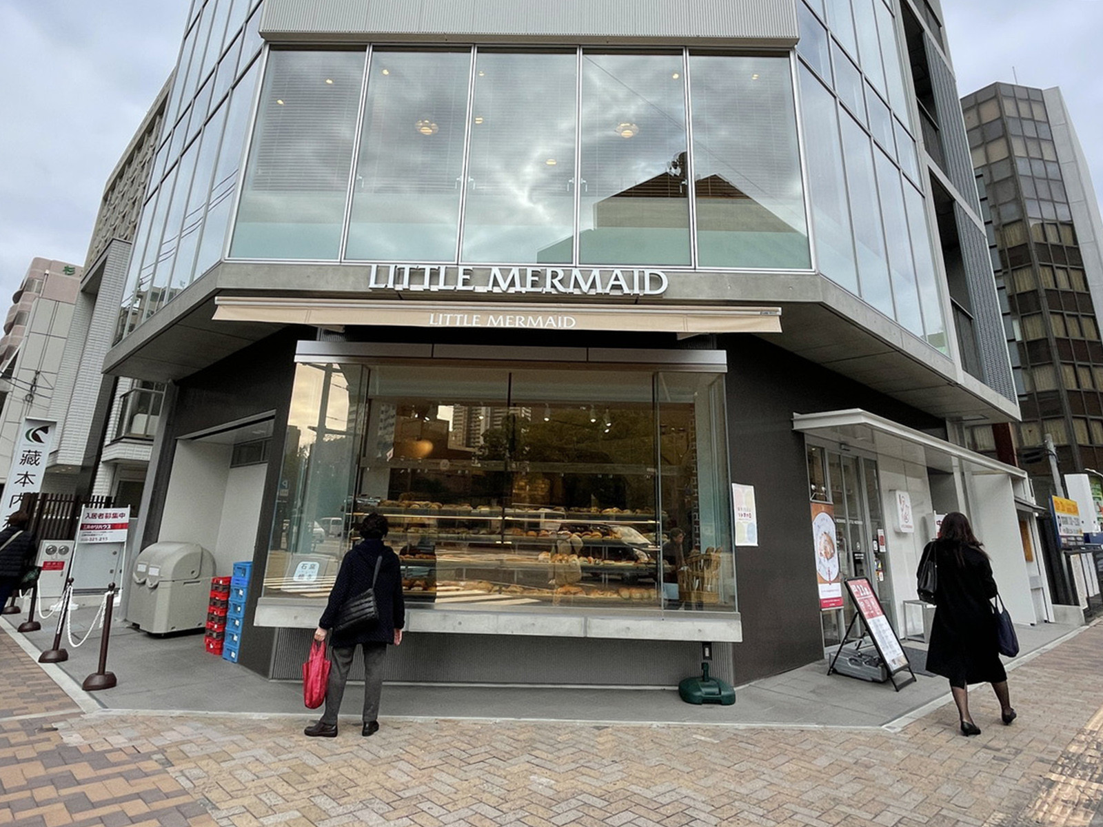 近くのリトルマーメイド広島市役所前店