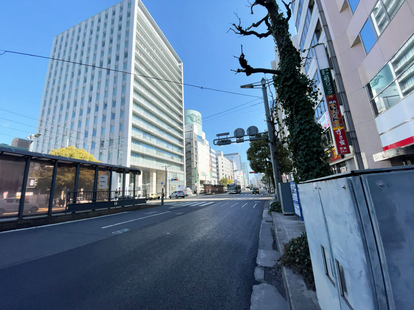 ウツミ屋立町ビル前面の通り