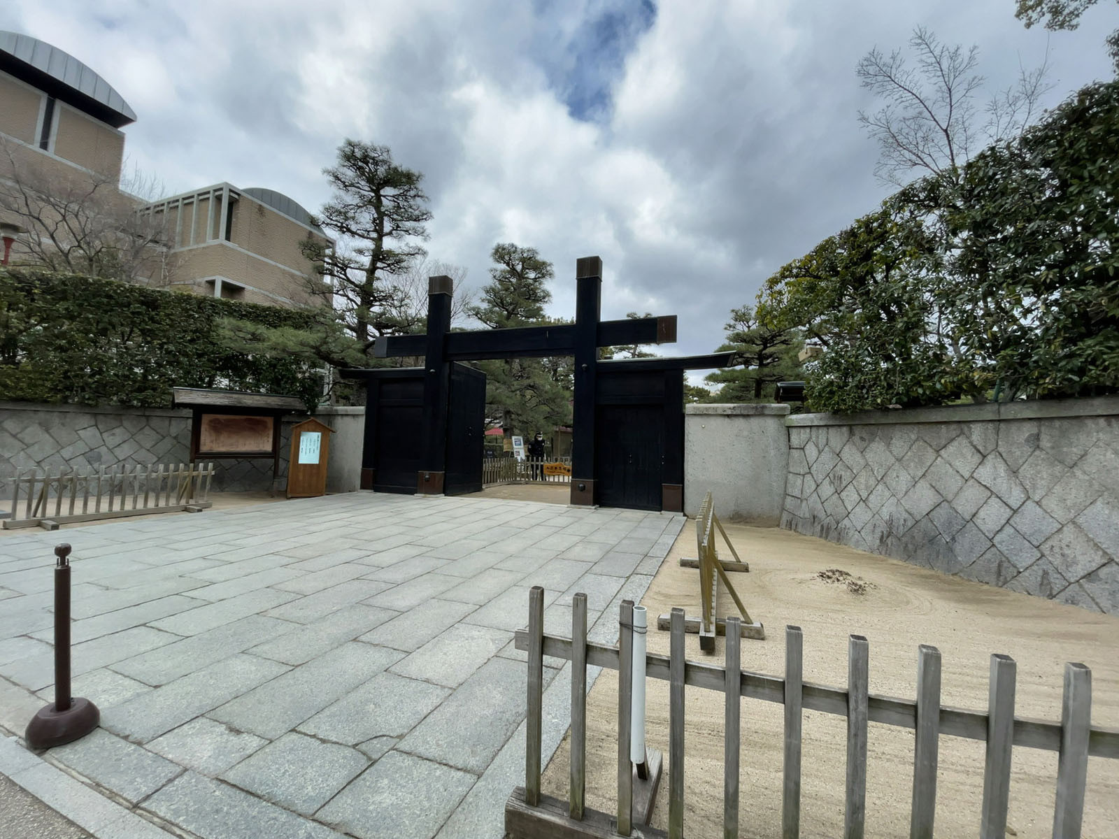 近くの縮景園