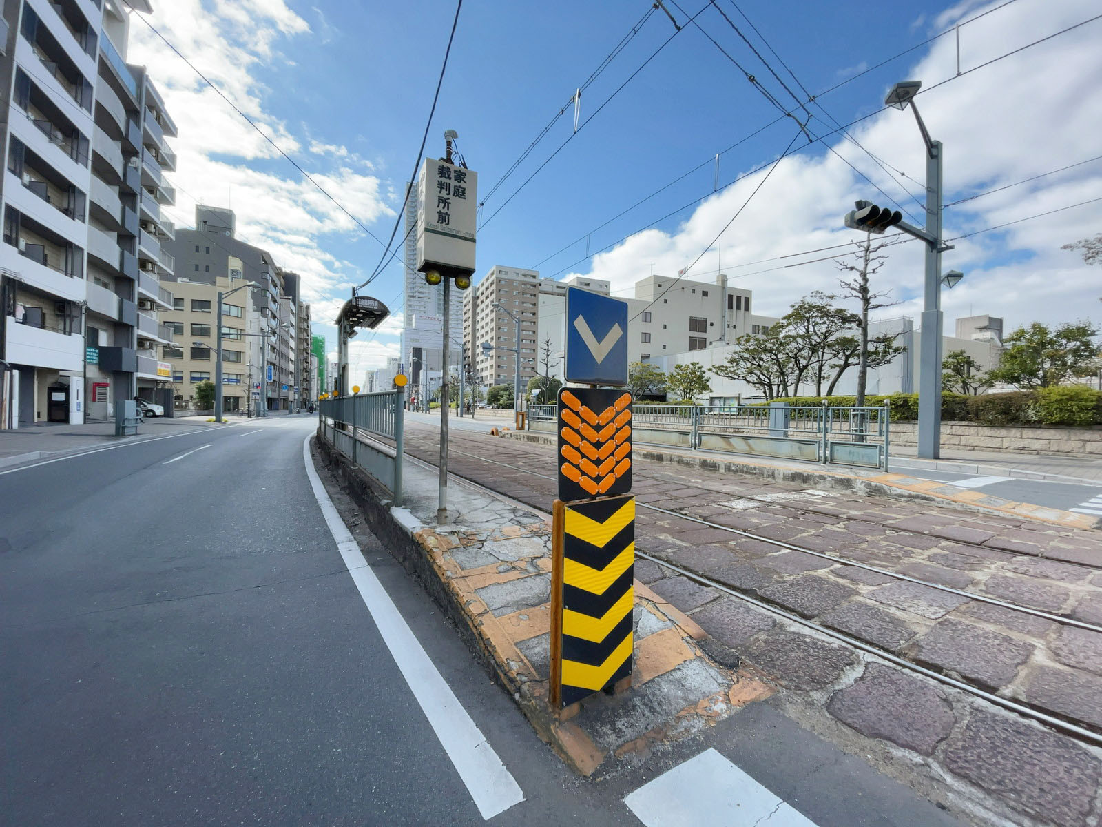 最寄りの「家庭裁判所前駅」