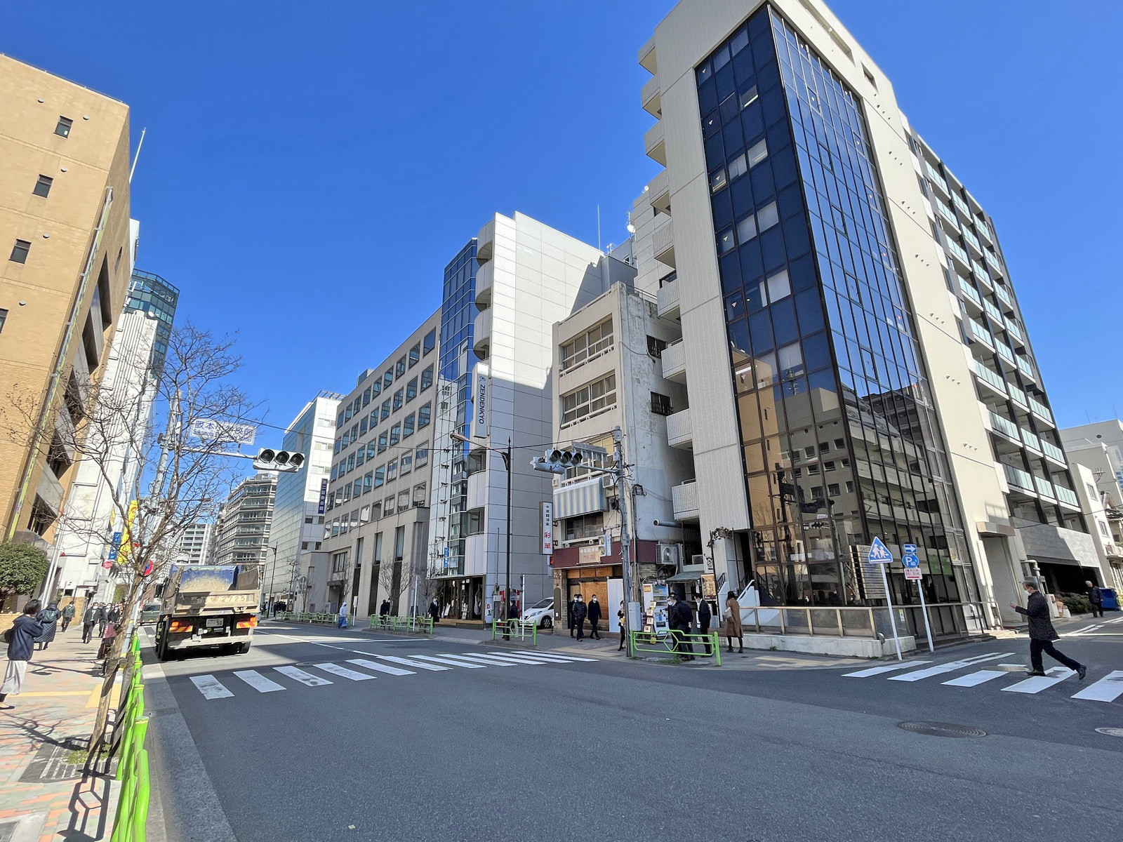 ビルックス茅場町前面通り