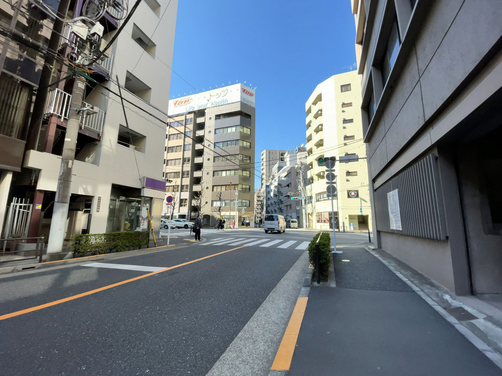本郷宮田ビル前面の通り