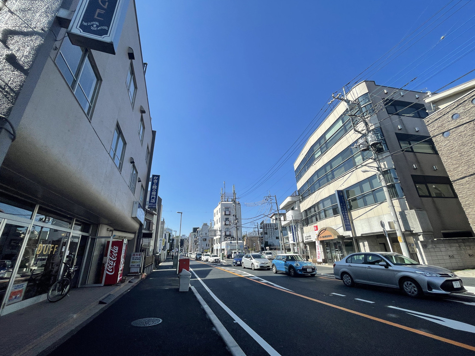 小島屋ビル前面の通り