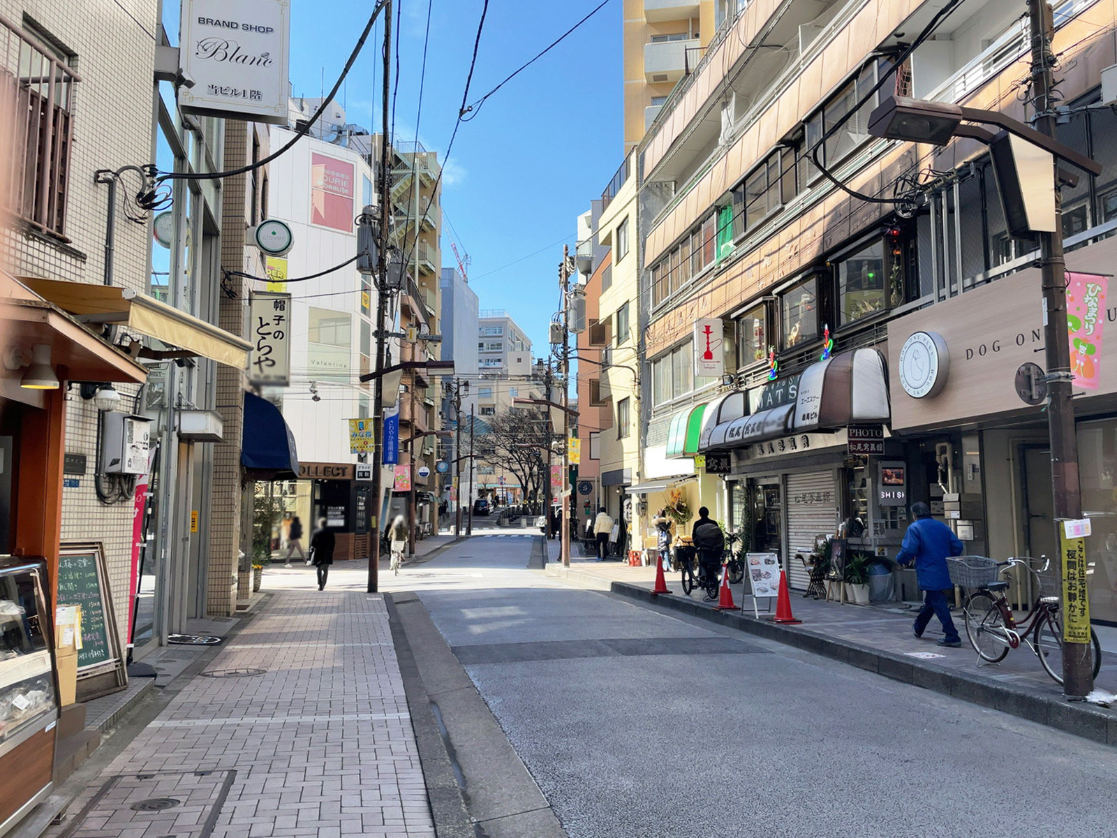 松尾ビル前面のパティオ通り