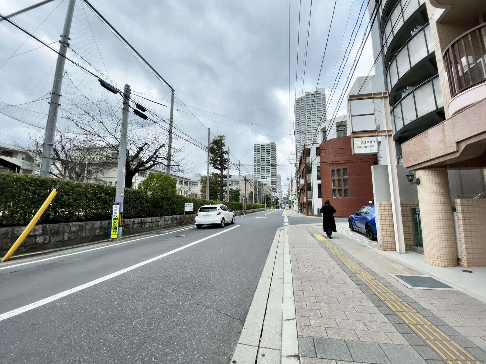 ブリアンローズ上幟前面の通り