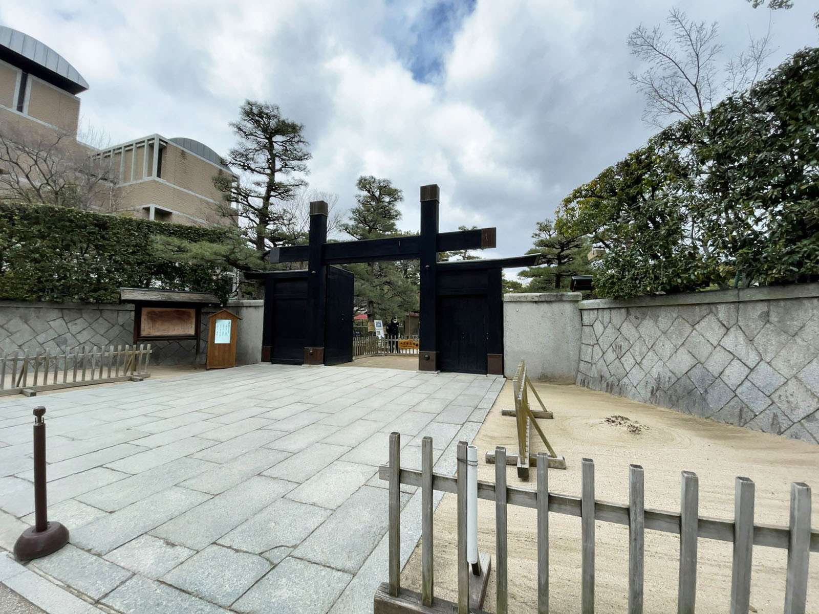至近の縮景園