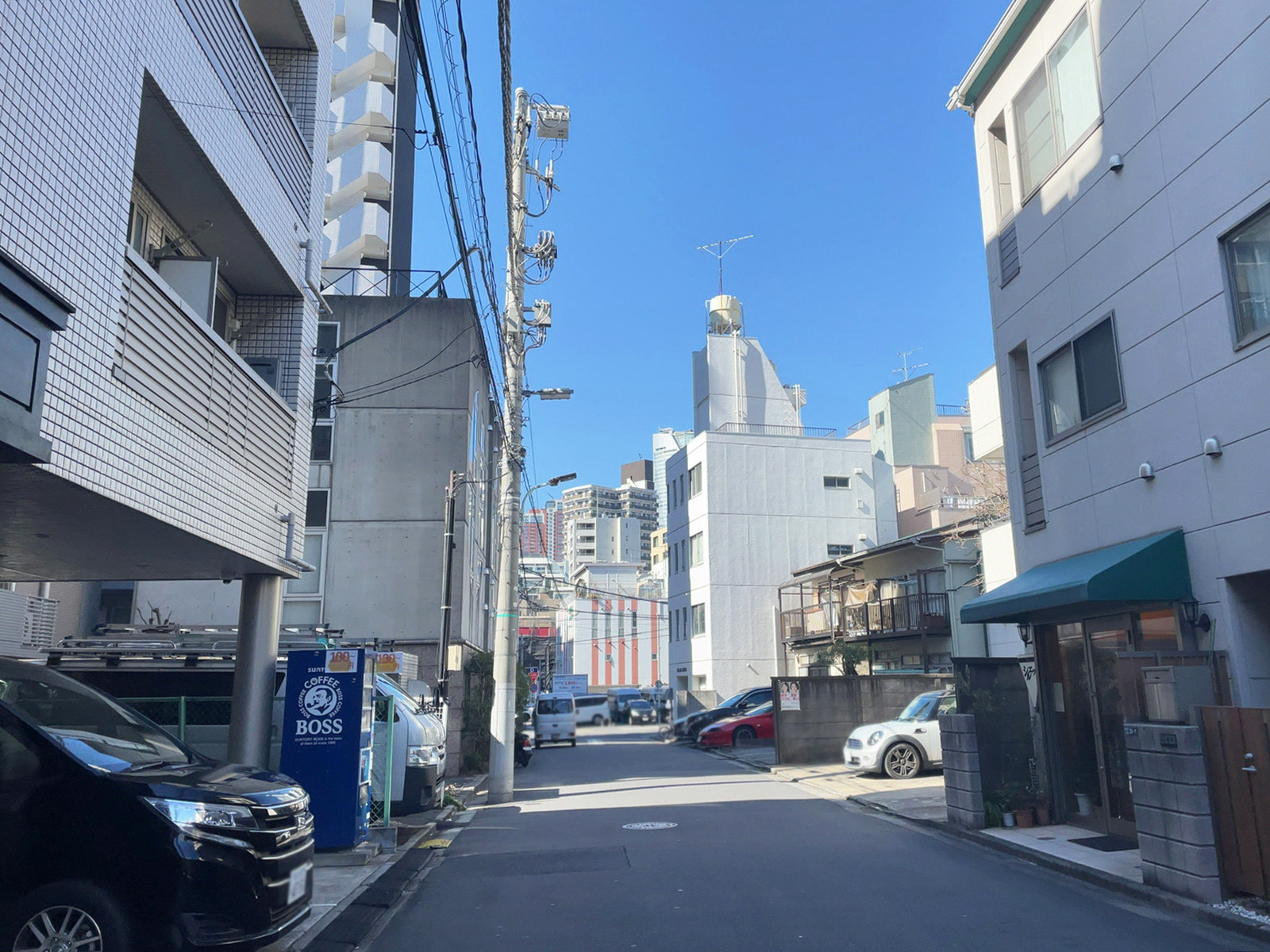 周辺は閑静なエリア