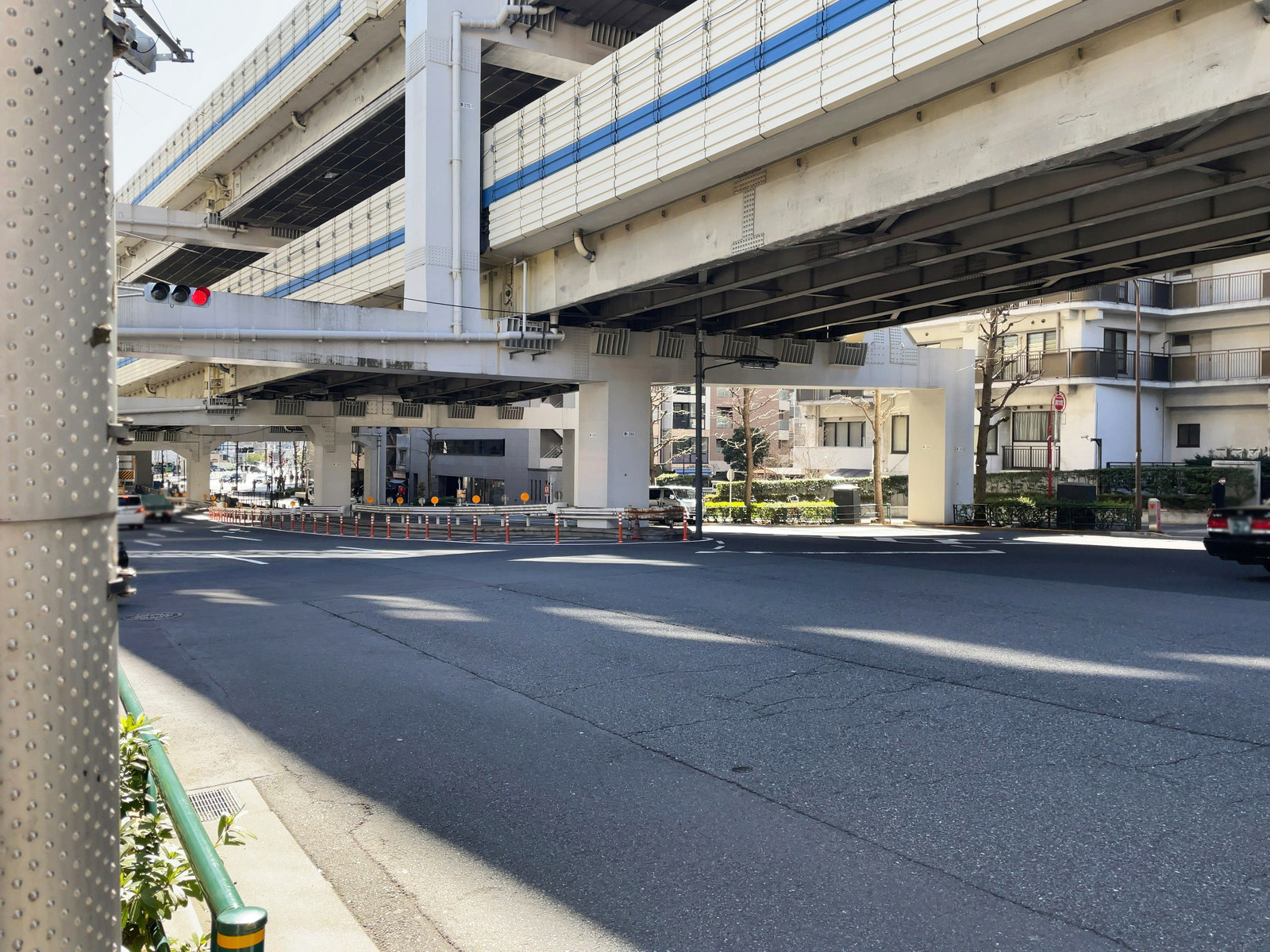 VORT麻布十番前面の麻布通り