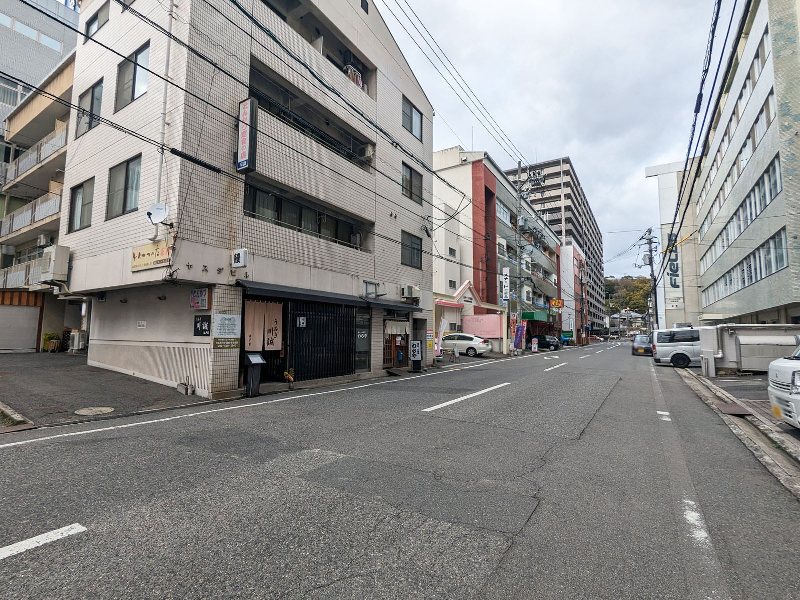 ユーペック光町ビル前面の通り