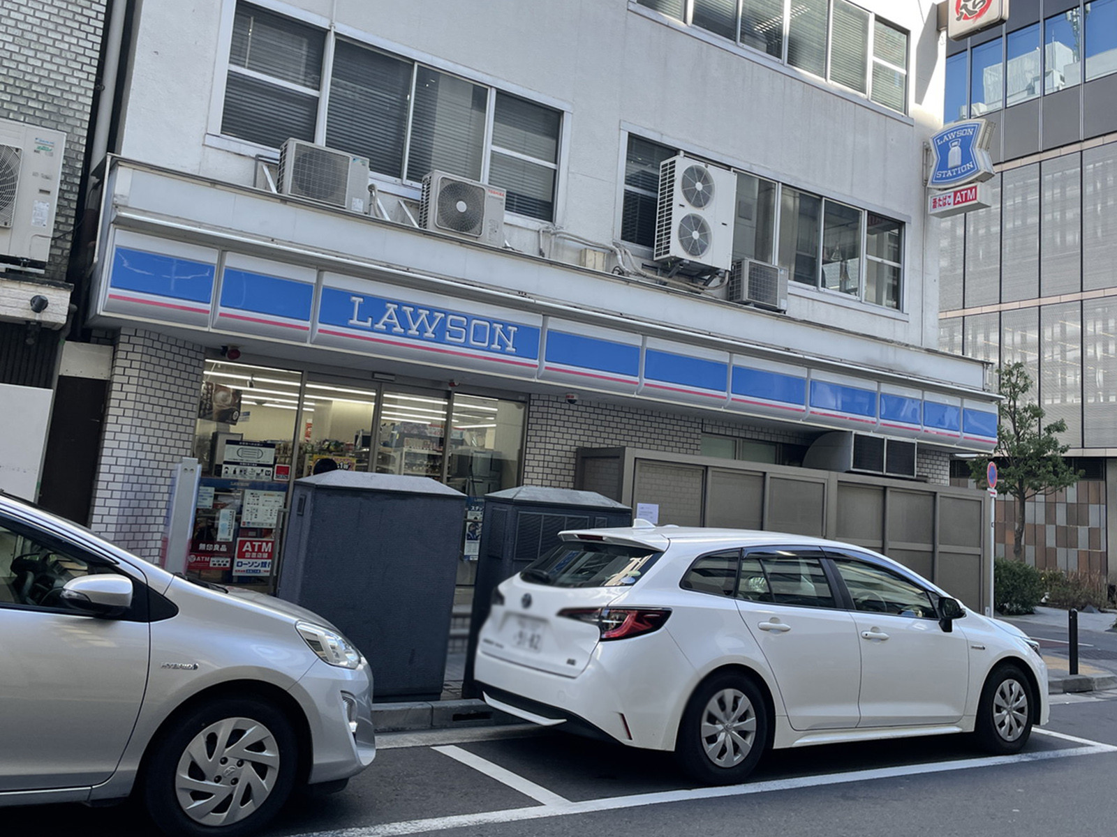 徒歩1分のローソン 内神田3丁目店