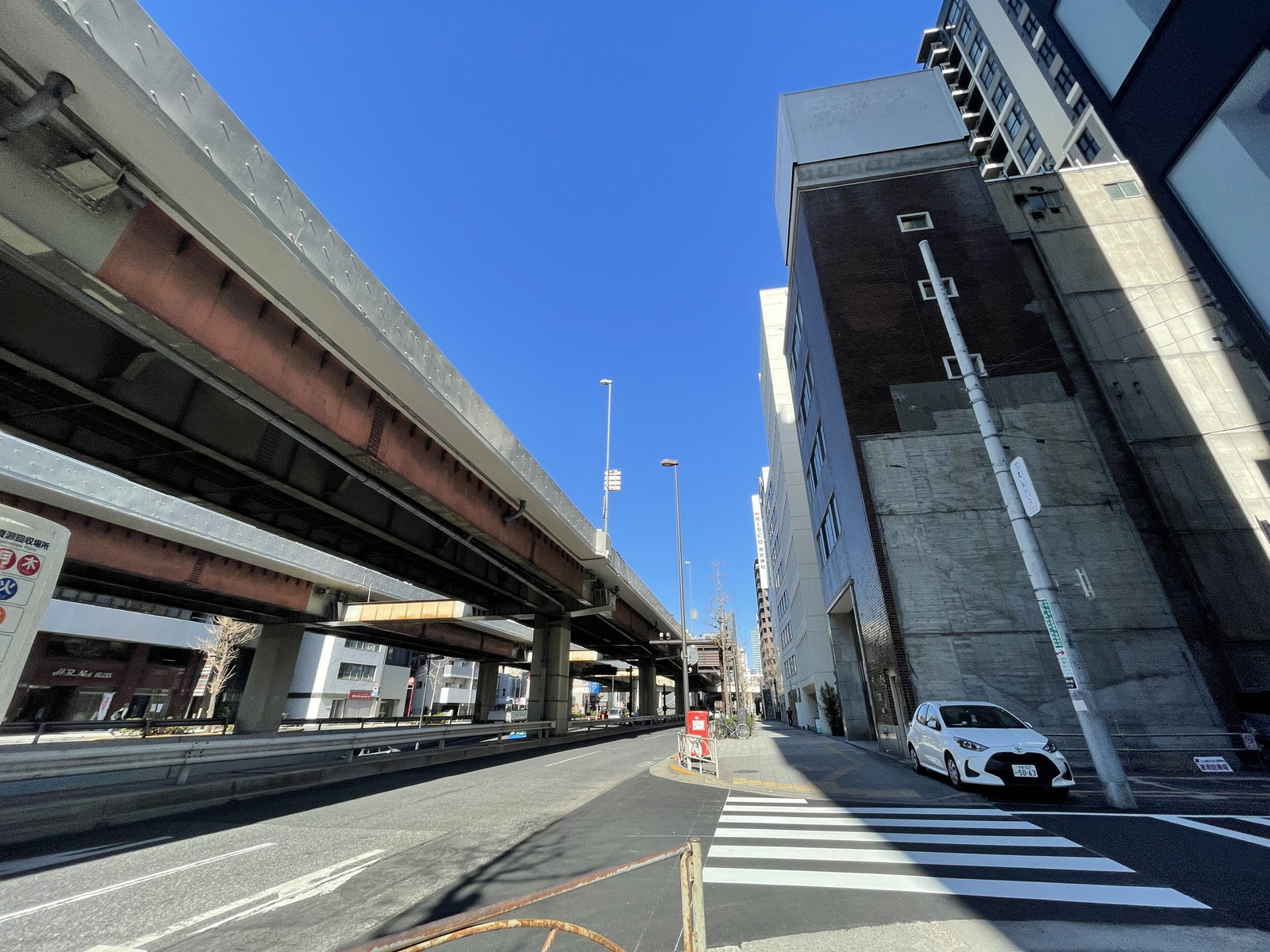 付近の昭和通り