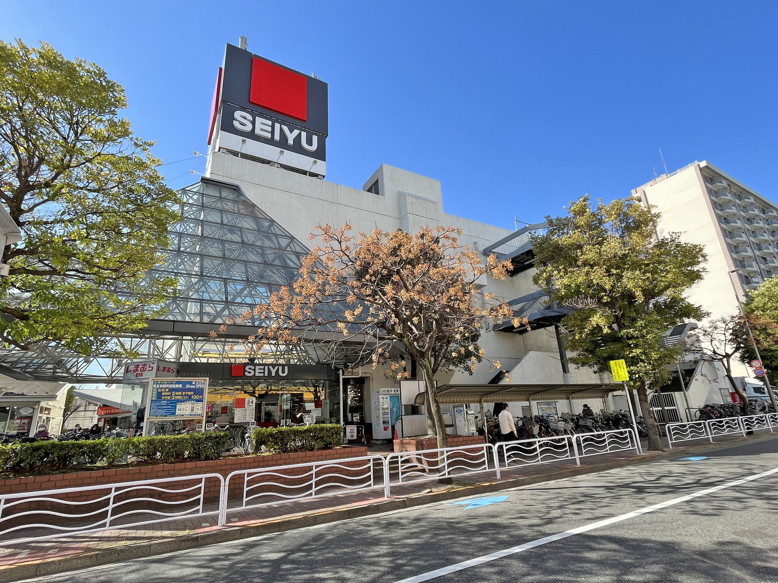 向かいのSEIYU東陽町店