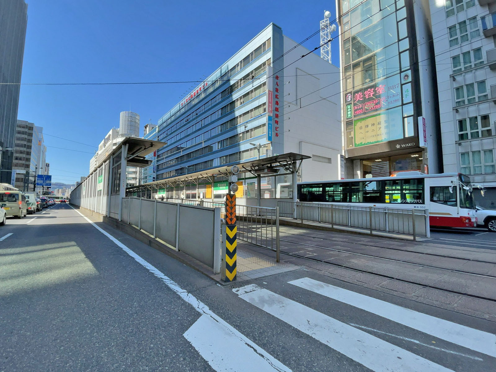 徒歩圏内の「紙屋町東駅」