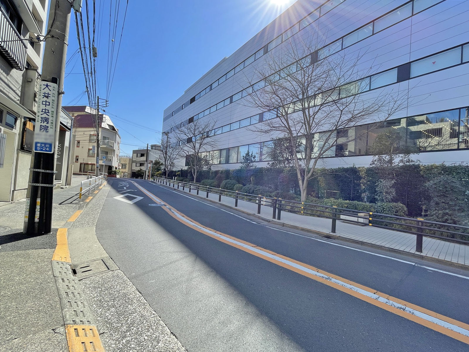 Arkビル前面の通り