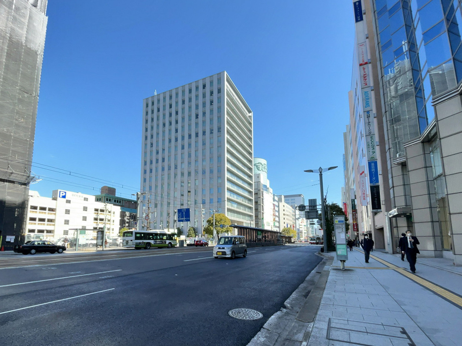 IG石田学園ビル前面の通り