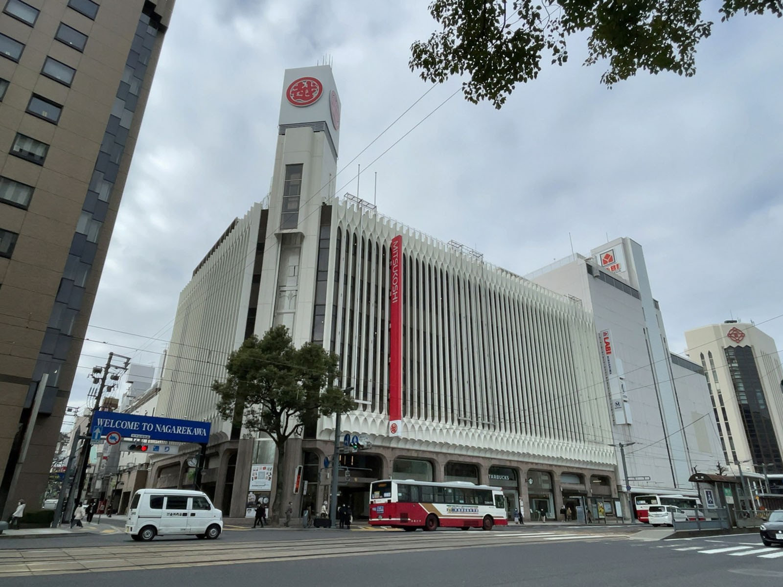 徒歩1分の広島三越