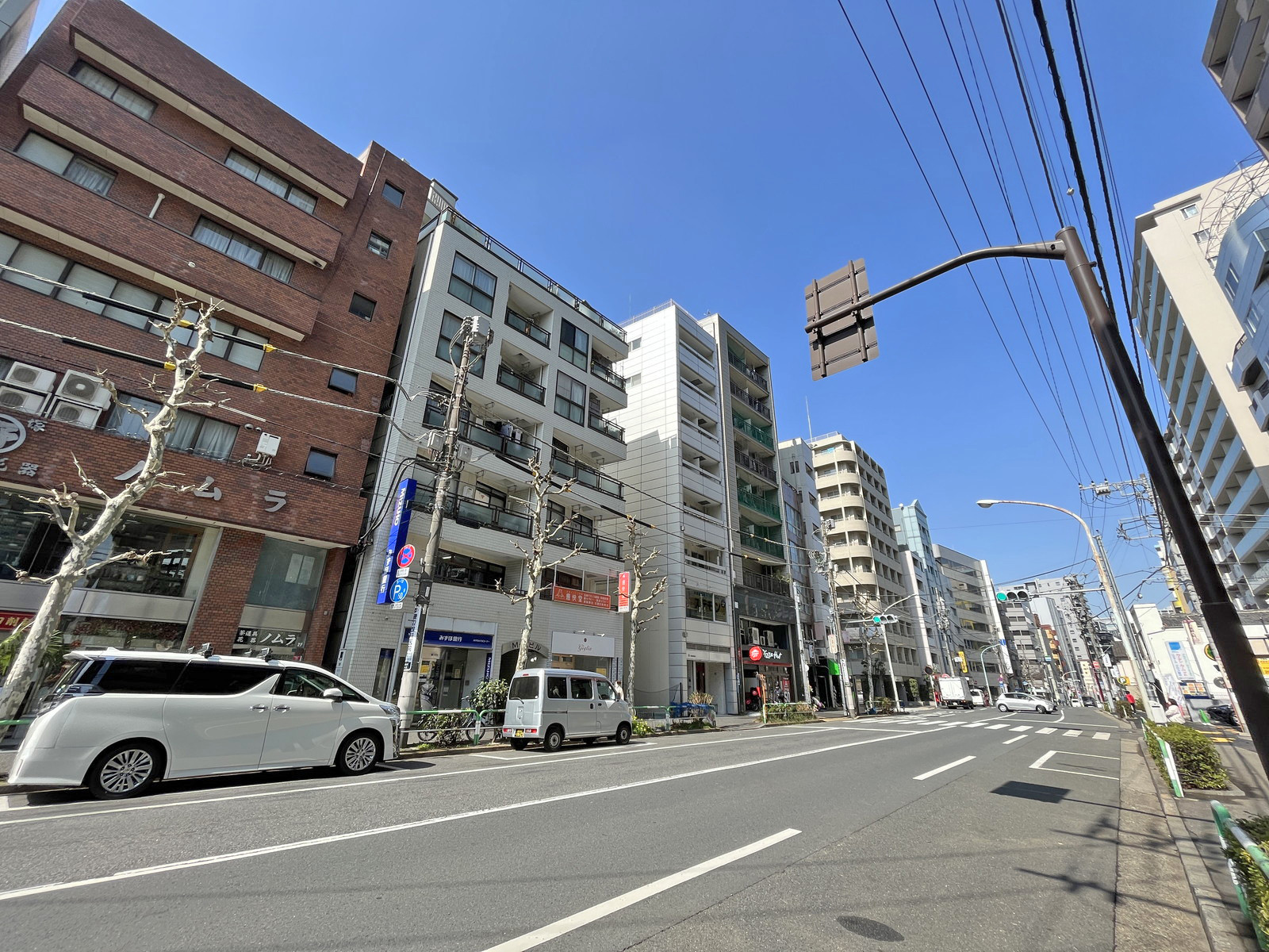 South新大塚ビル前面通り