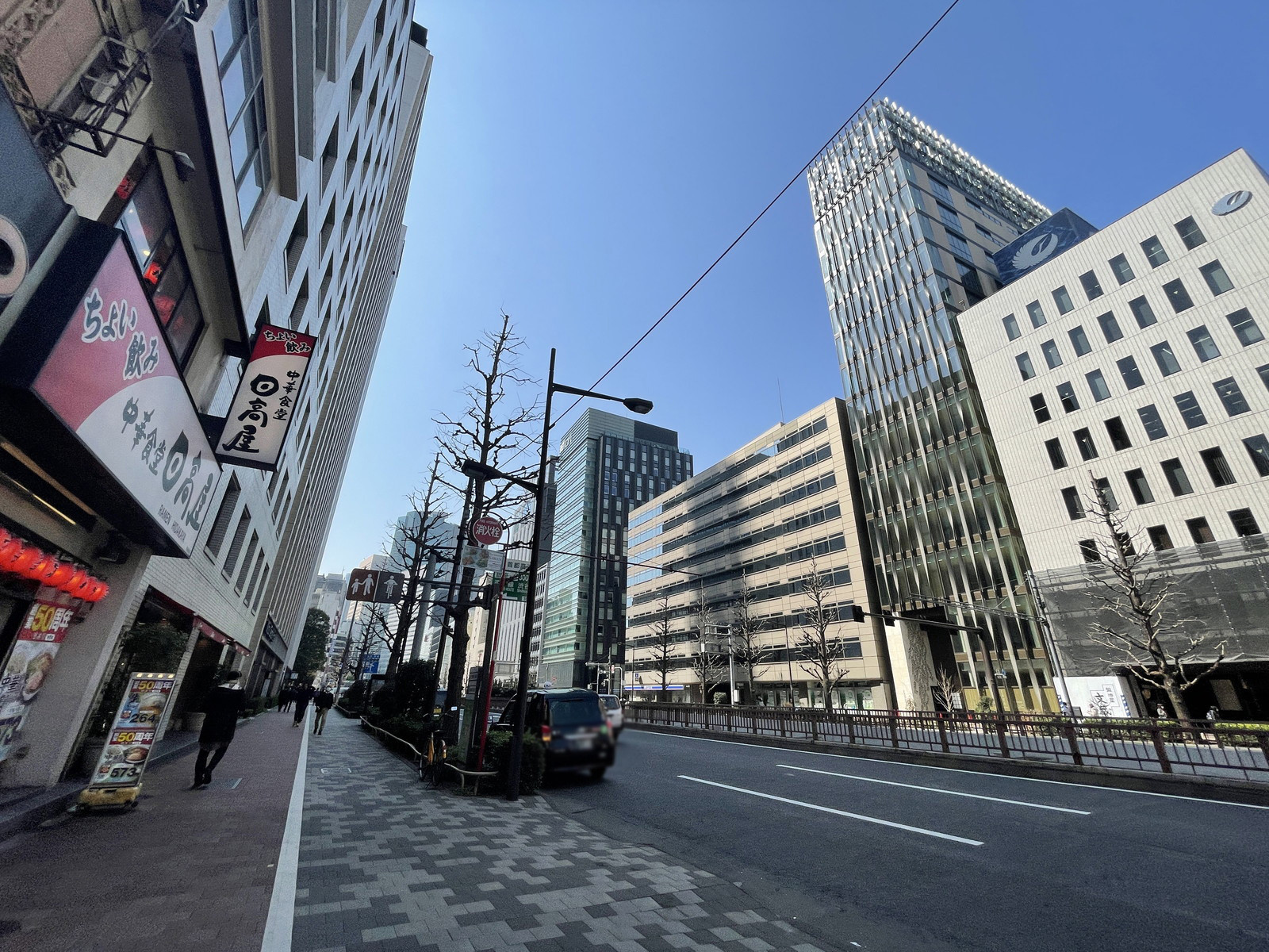 ヒューリック銀座イーストビル前面の通り