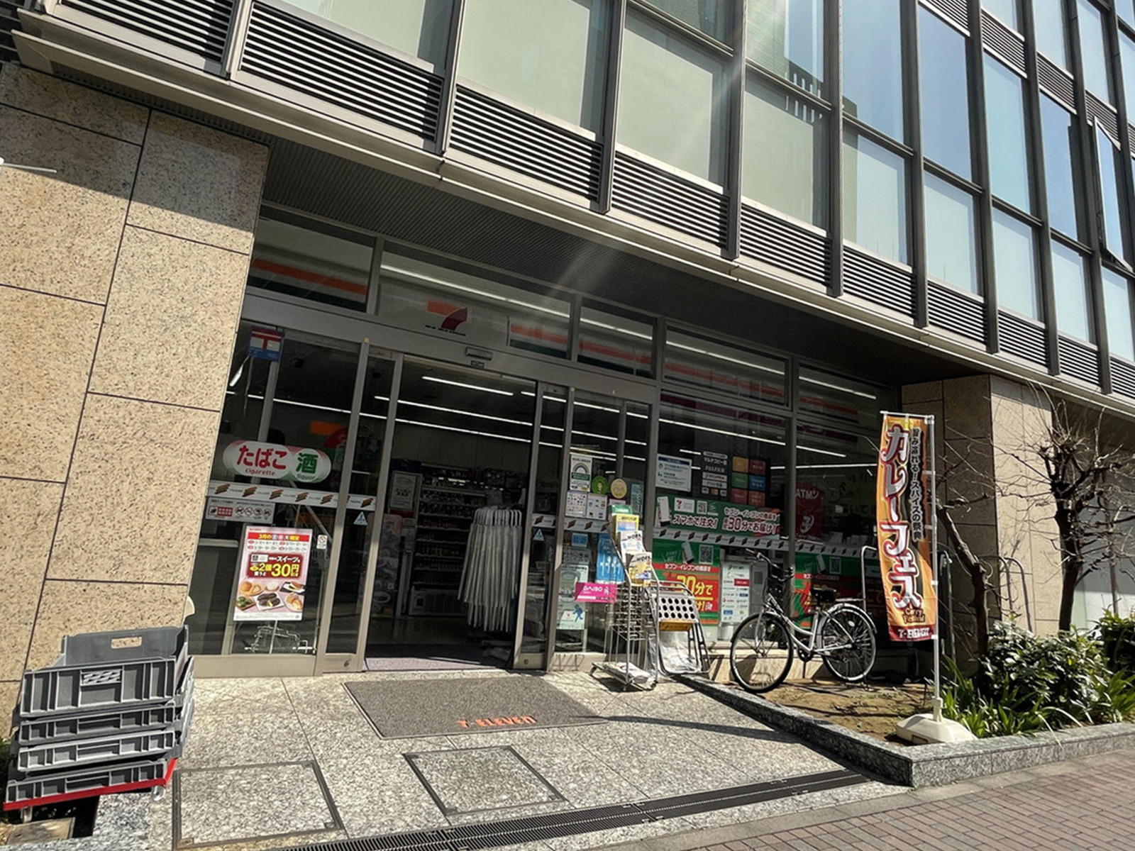 徒歩2分のセブンイレブン築地日刊スポーツ本社店
