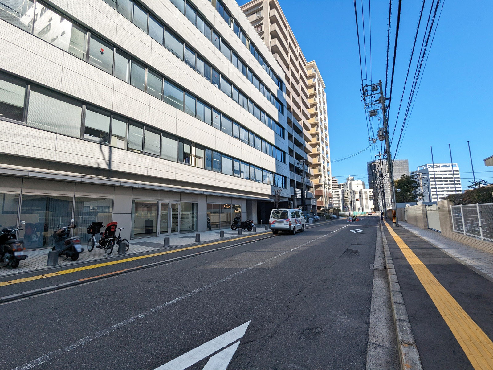 広島CDビル前面の通り