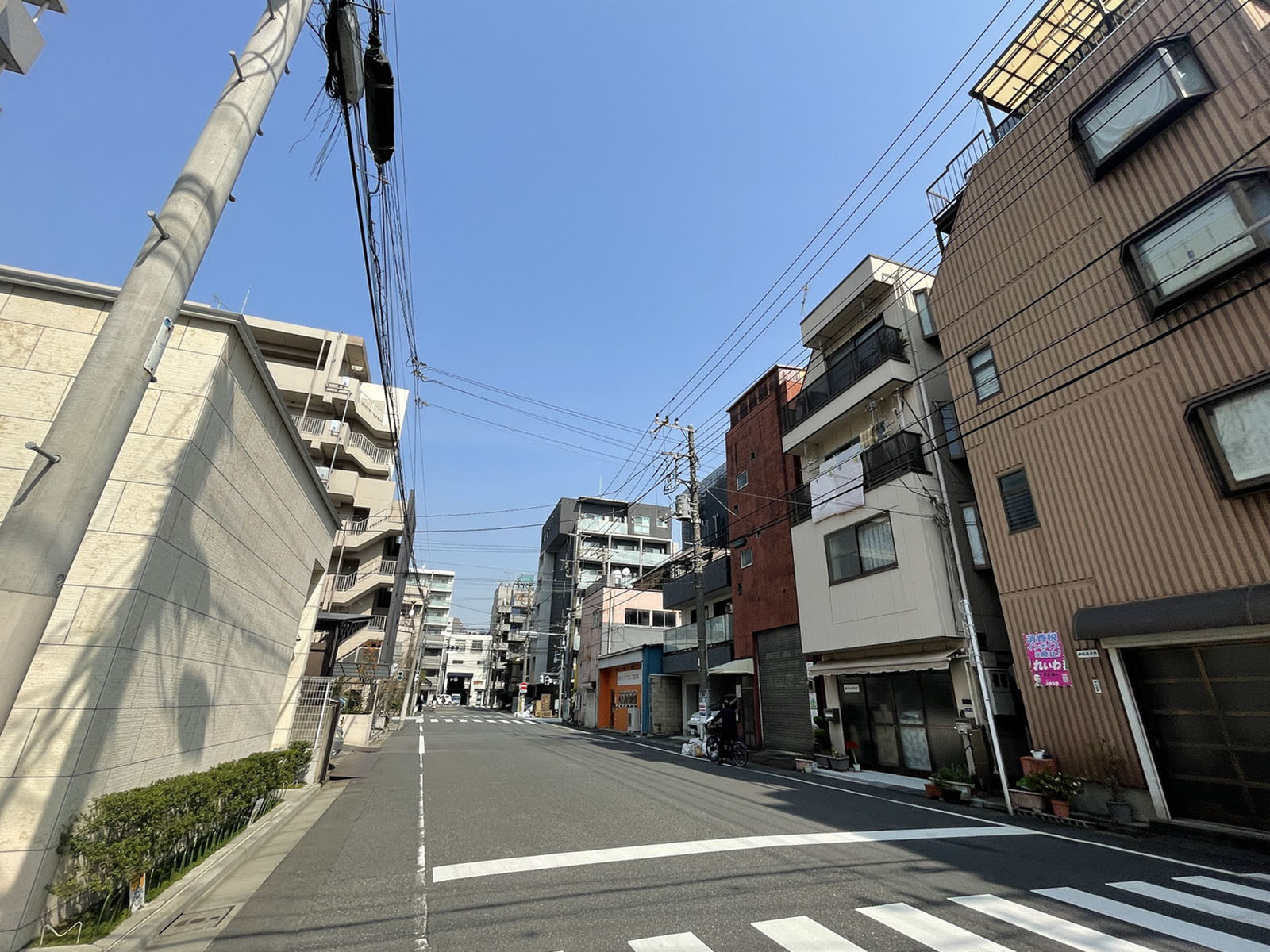 HARIMAYA Bldg.前面の通り
