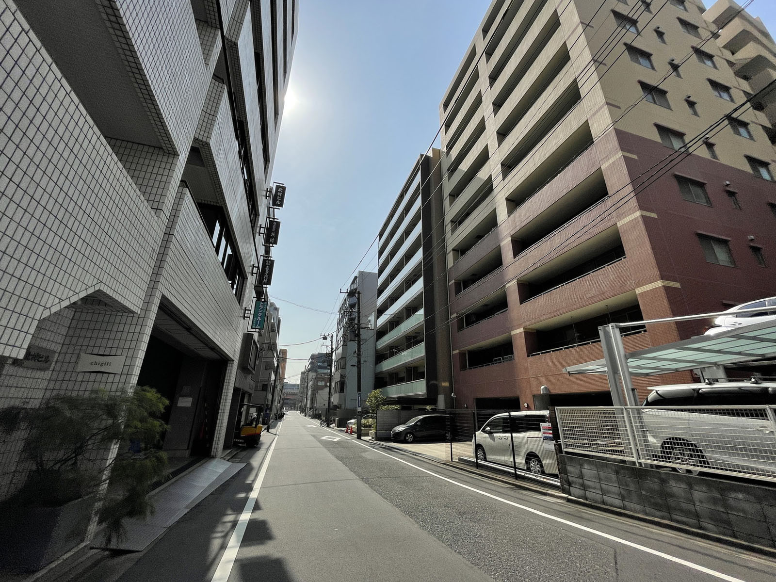 北村ビル前面の通り