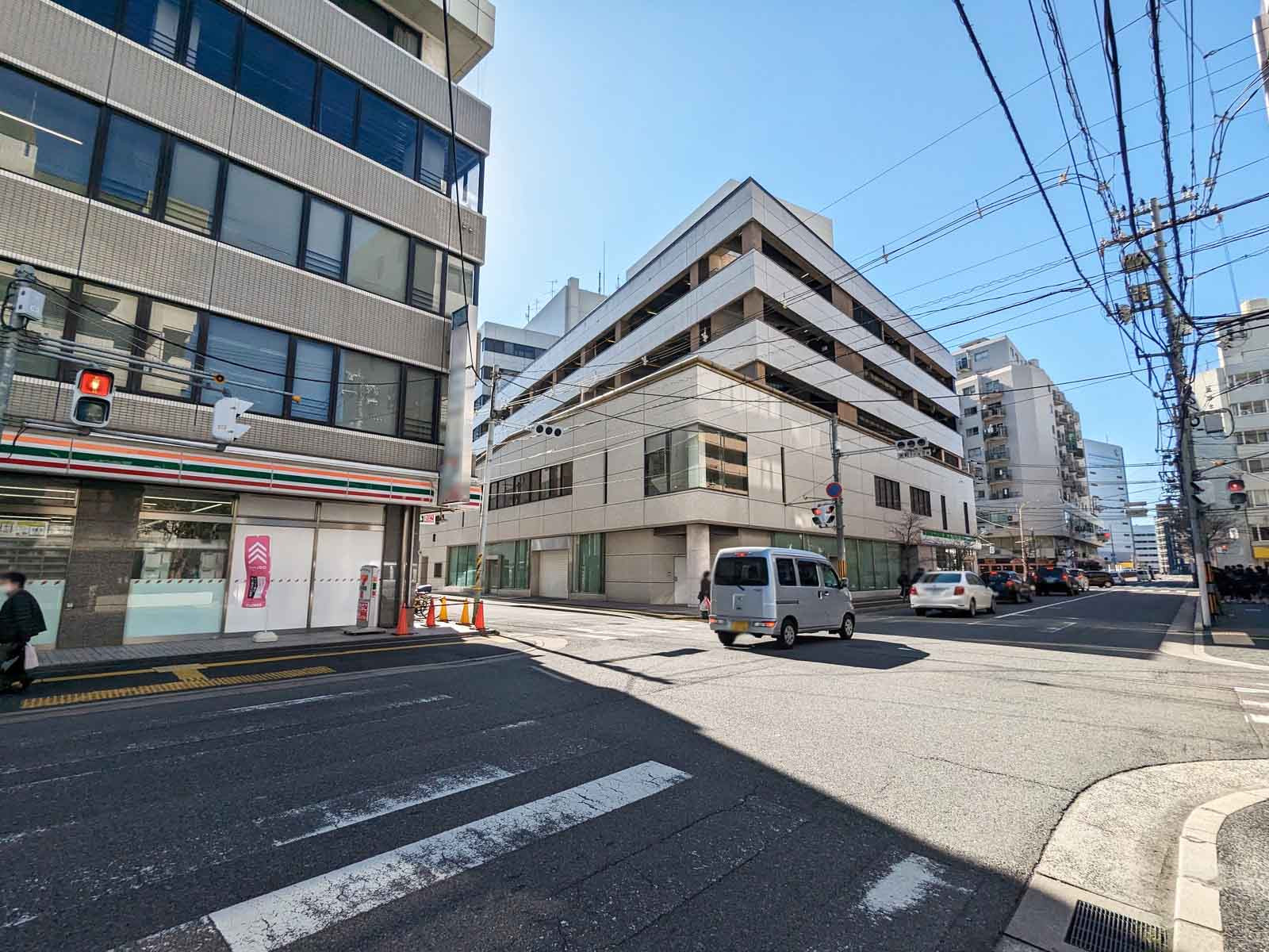 第2京谷ビル前面の通り