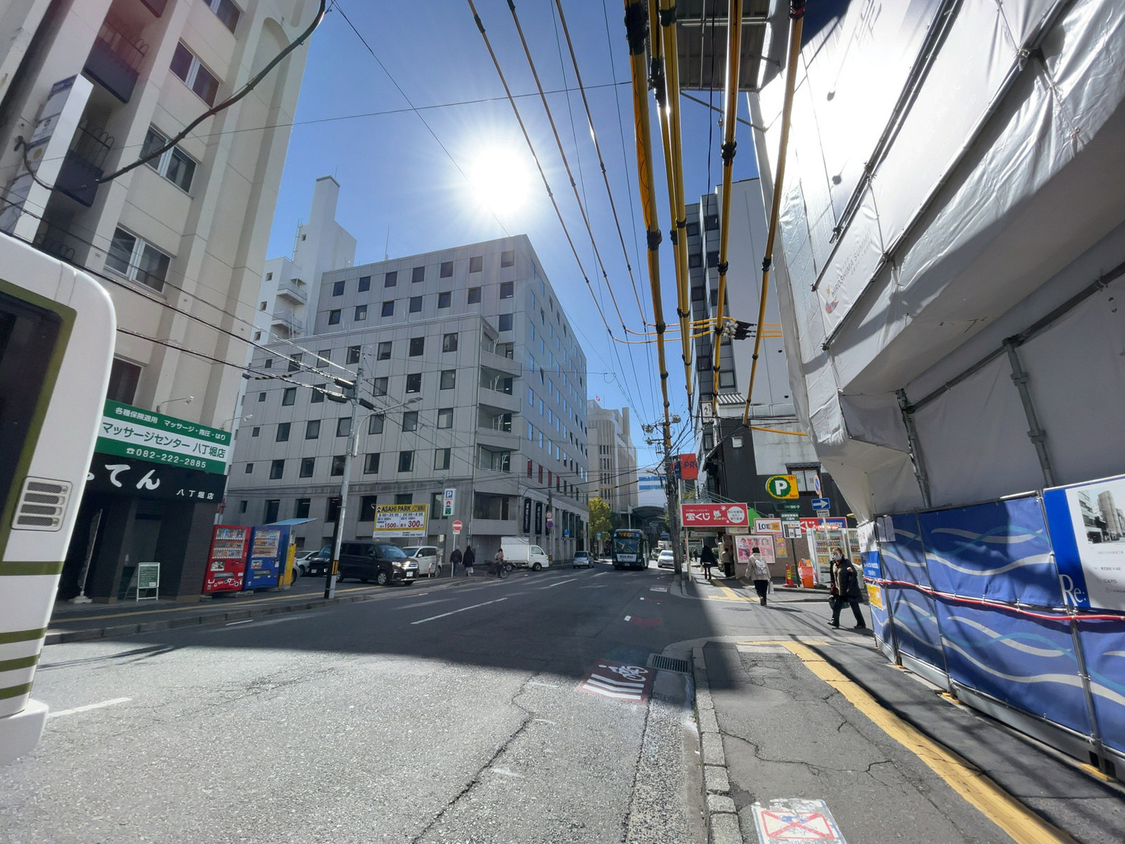 KSビル前面の通り