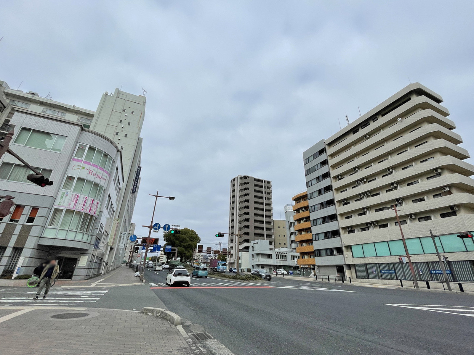 ラクセス大手町ビル前面の通り