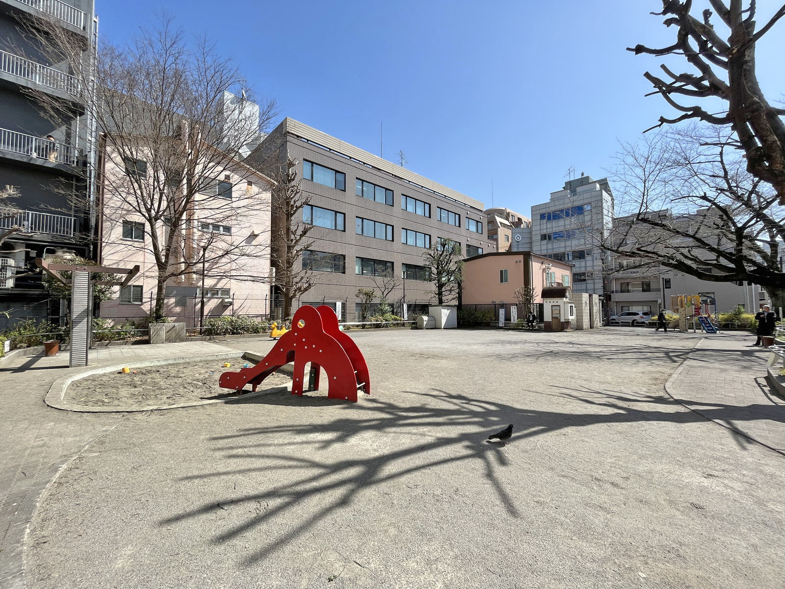 徒歩1分の高田第三公園
