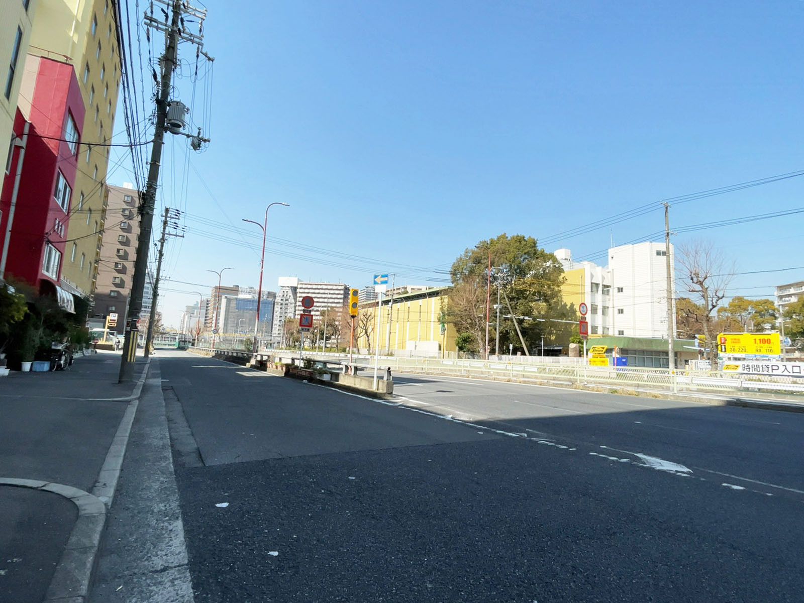 弥生新大阪第1ビル前面の通り