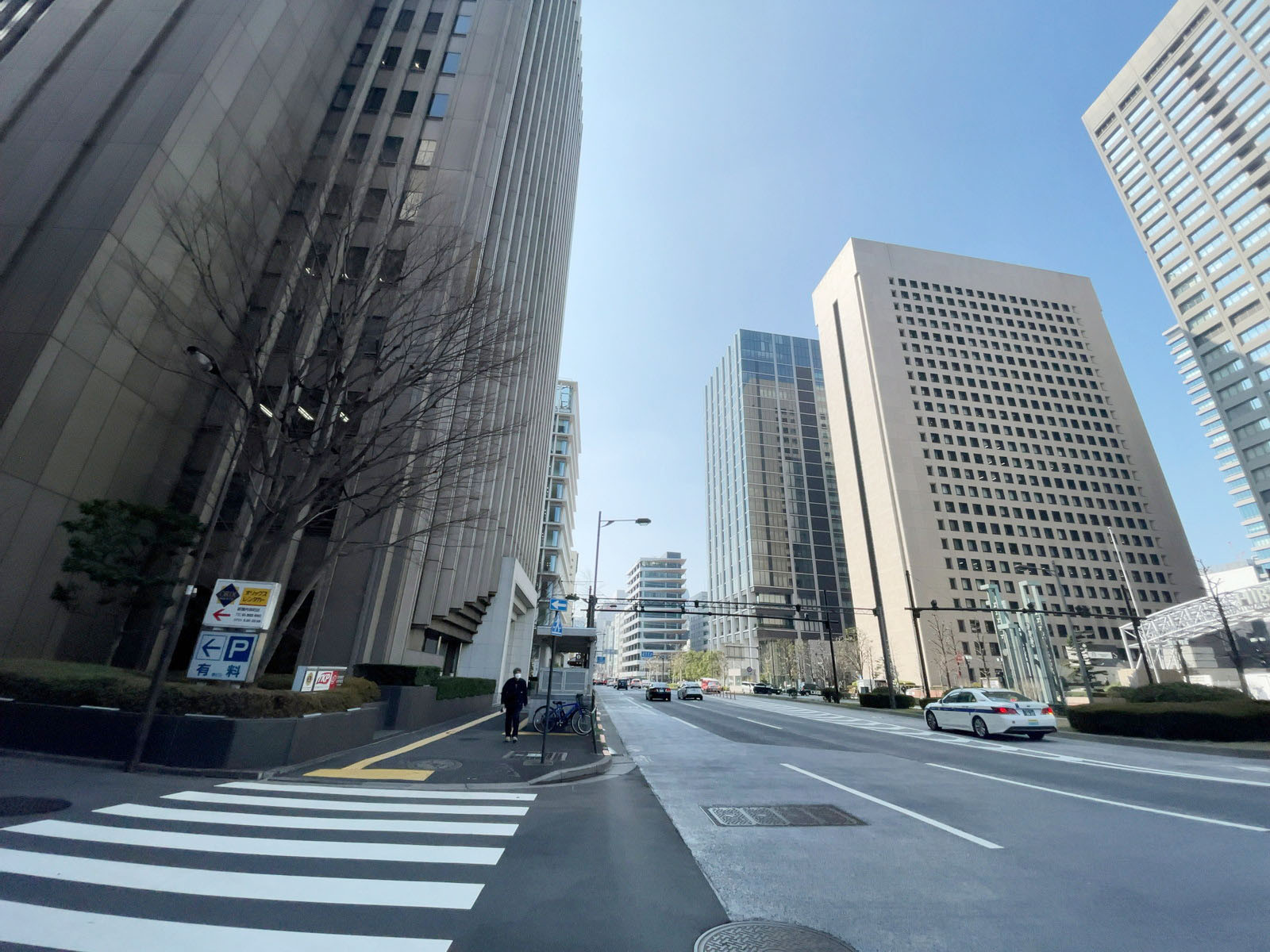 日土地内幸町ビル前面の通り