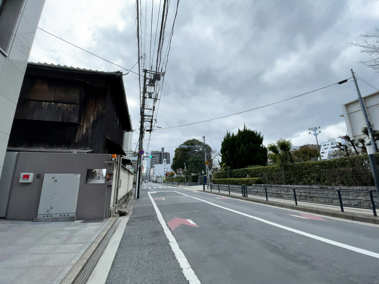 広島董友ビル前面の通り