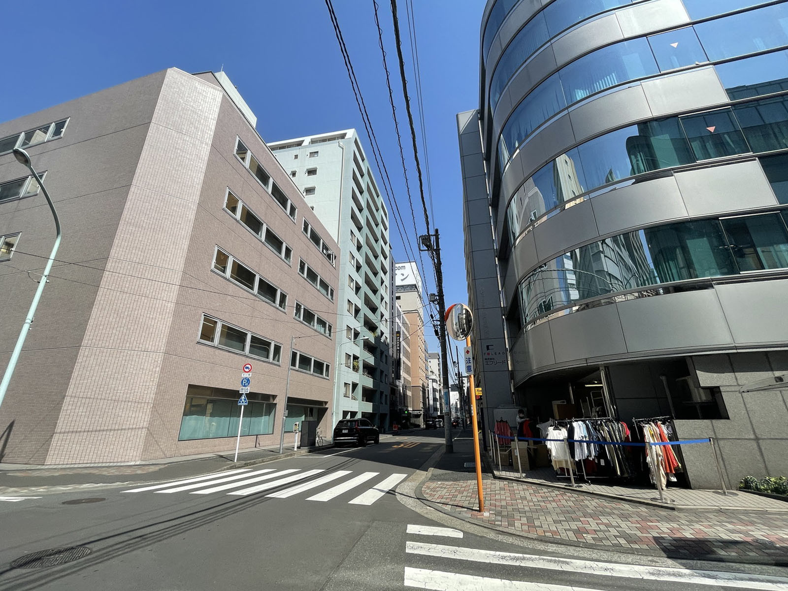住友生命日本橋大伝馬町ビル前面の通り