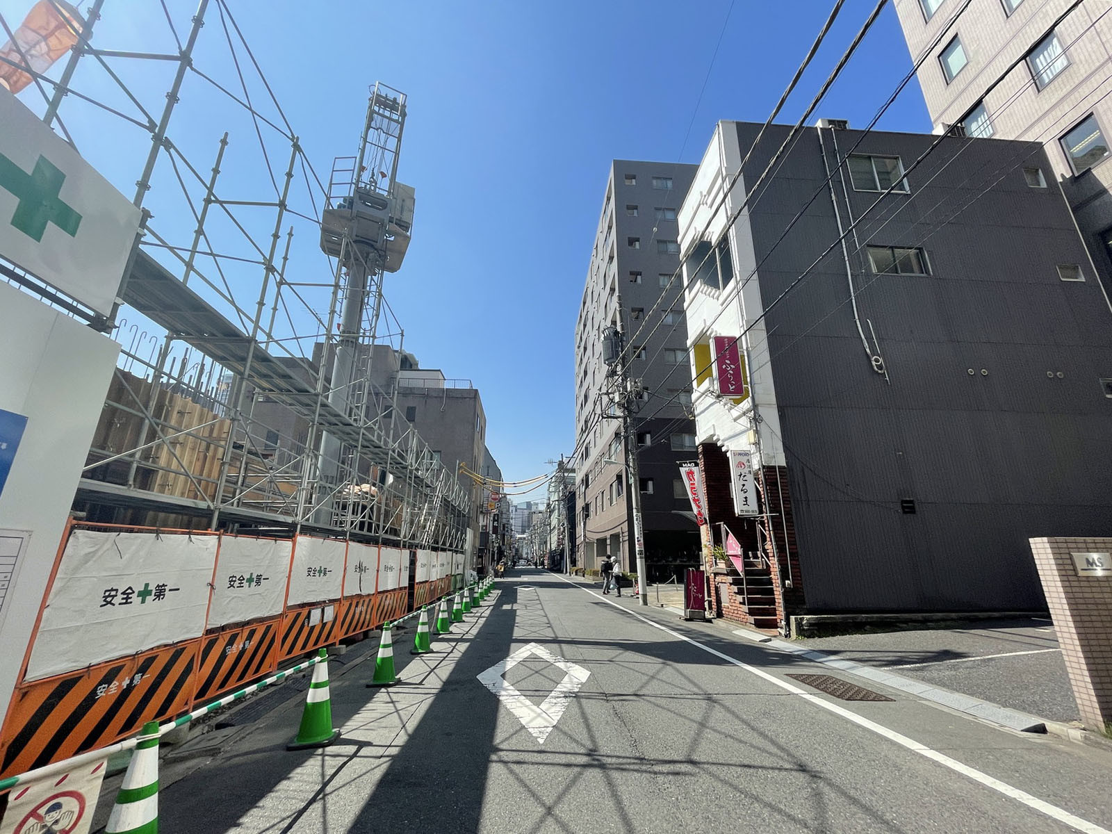 THE PORTAL Ningyocho前面の通り