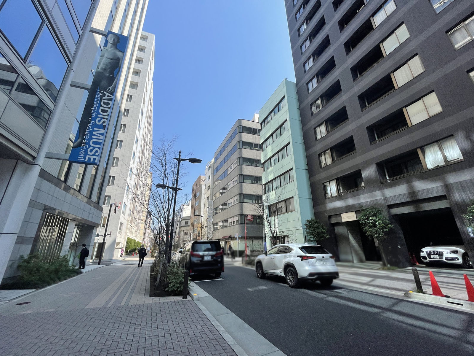 堀留THビル前面の通り
