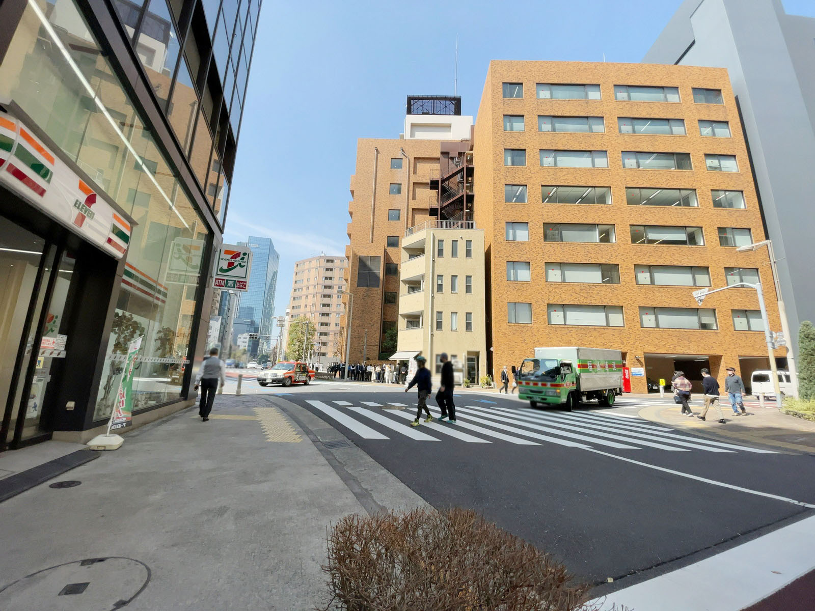 No.R浜松町前面の通り