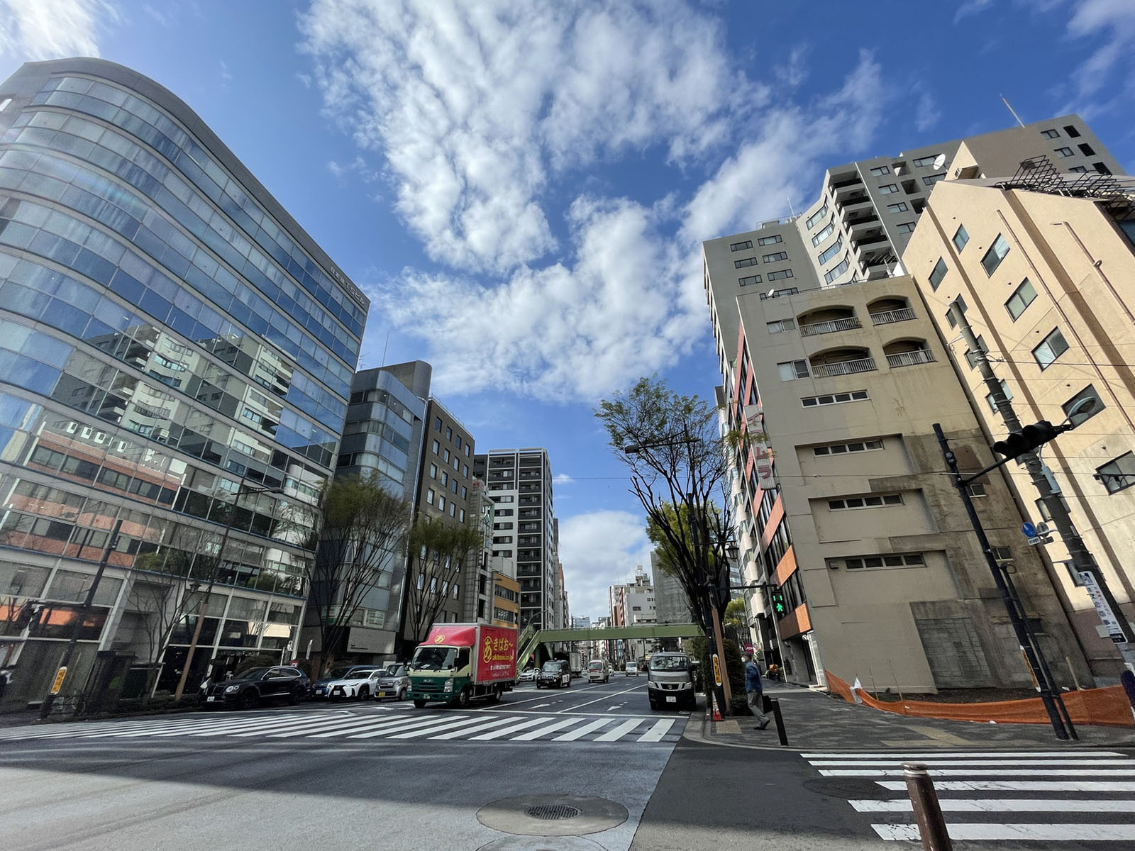 THE CROSS 日本橋人形町前面の通り