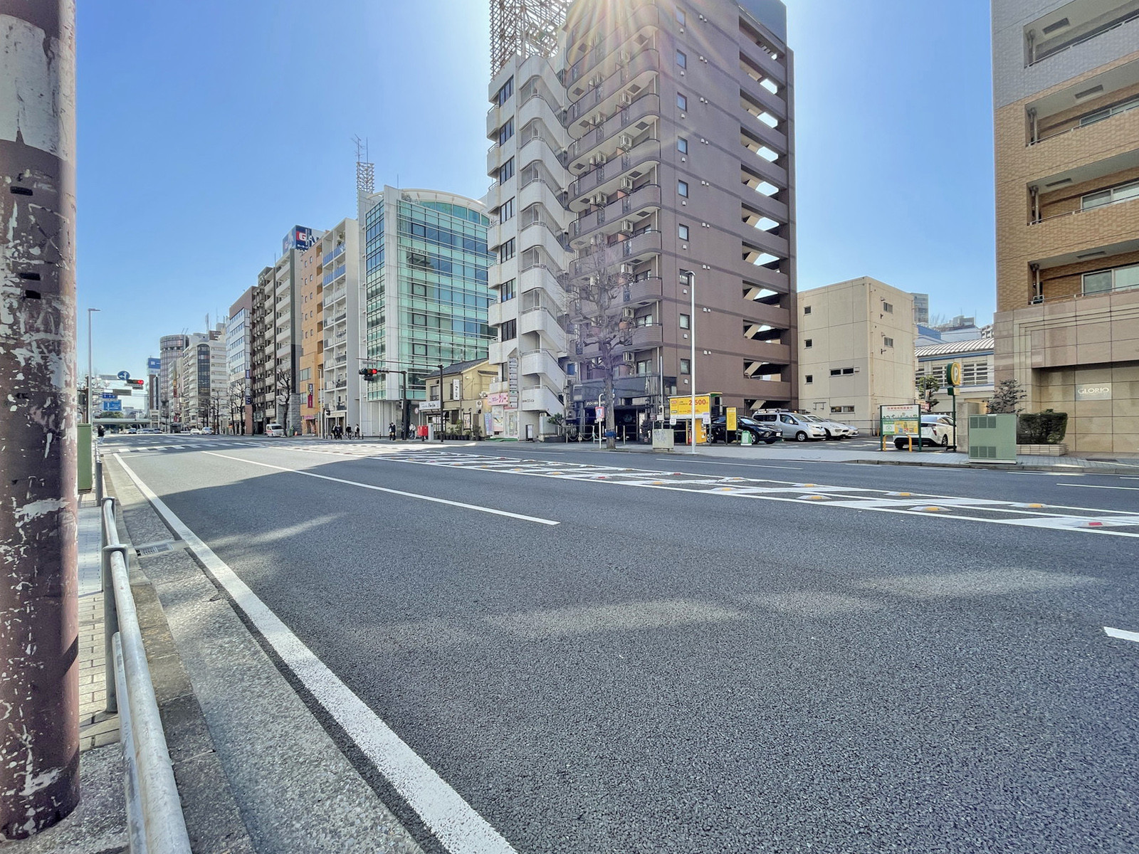 桜木町シティビル前面の通り