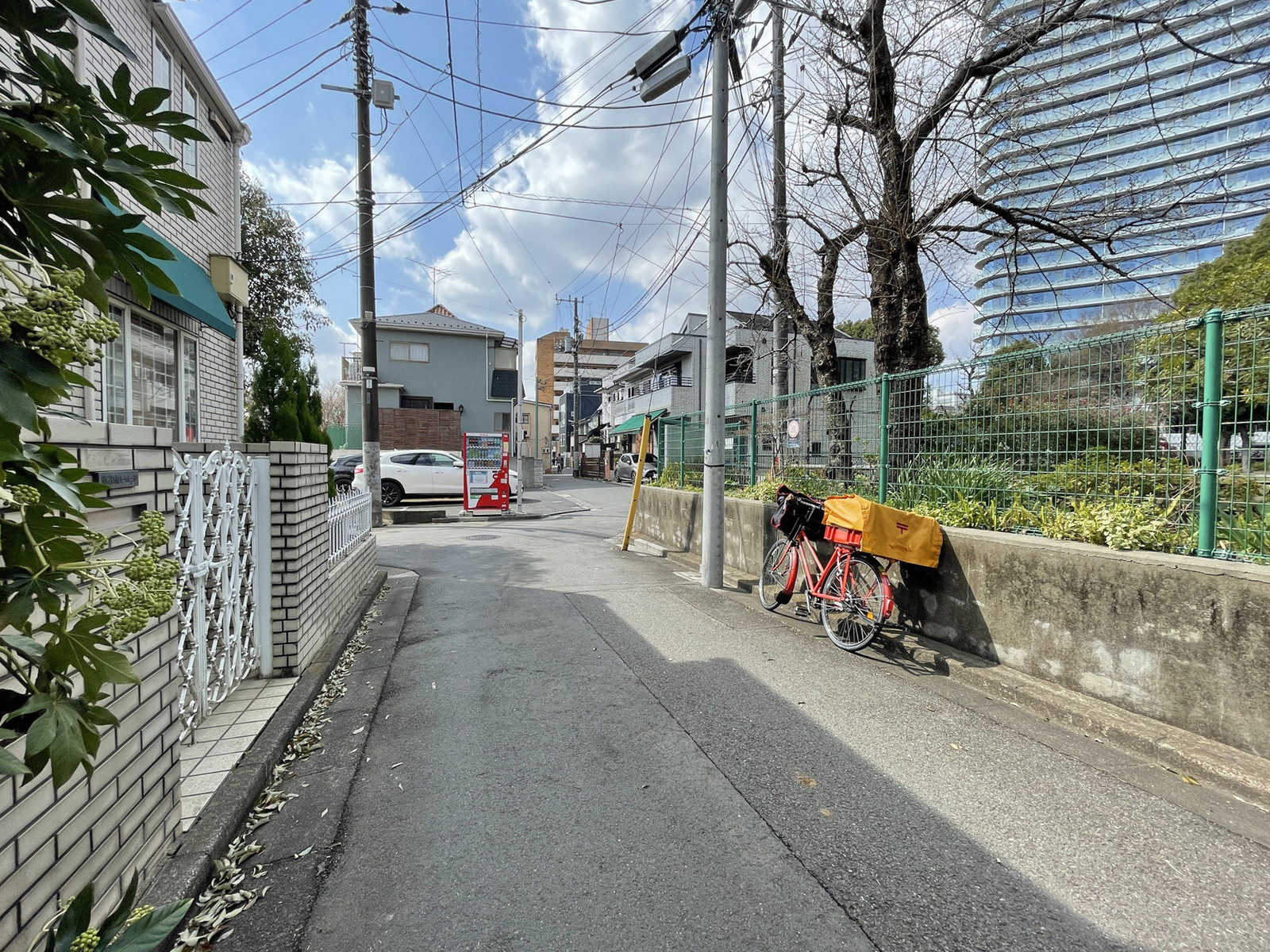 パレ南青山ビル前面の通り