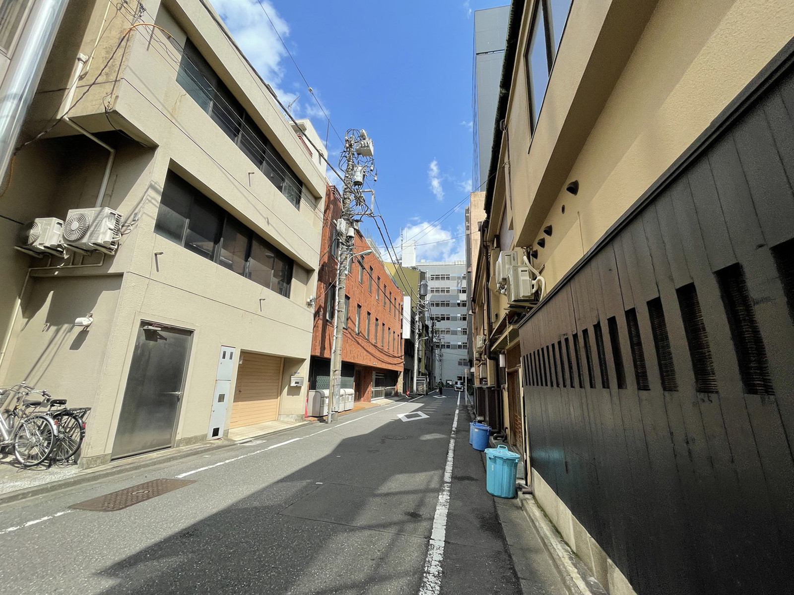 池田ビル前面の通り