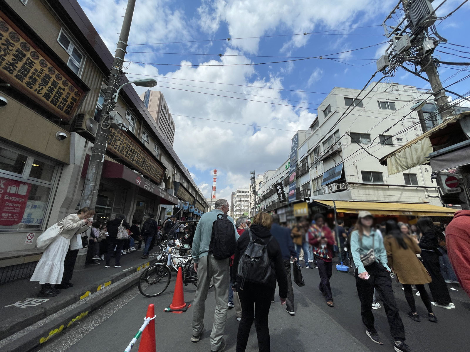 付近の築地場外市場