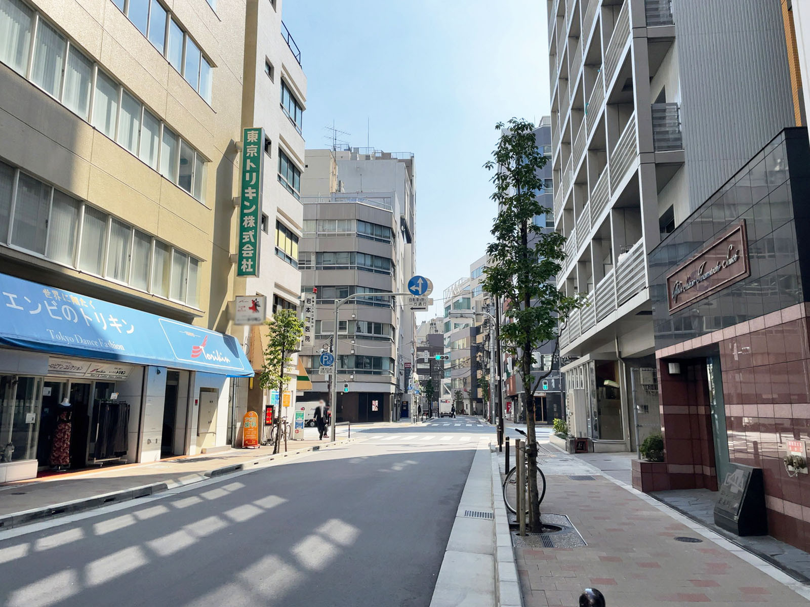 T-BRIDGE Akihabara前面の大門通り