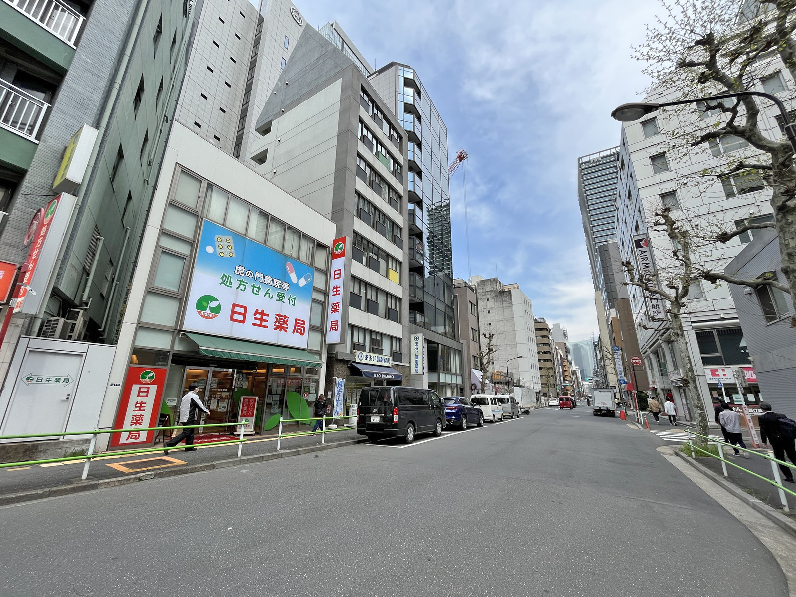 虎之門興業ビル前面通り